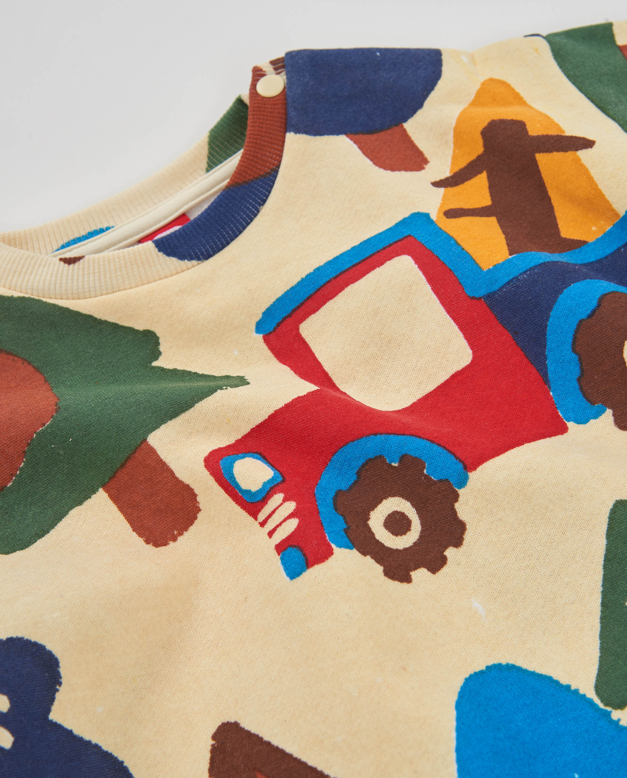 Sudadera de niño de felpa con estampado de coches y árboles