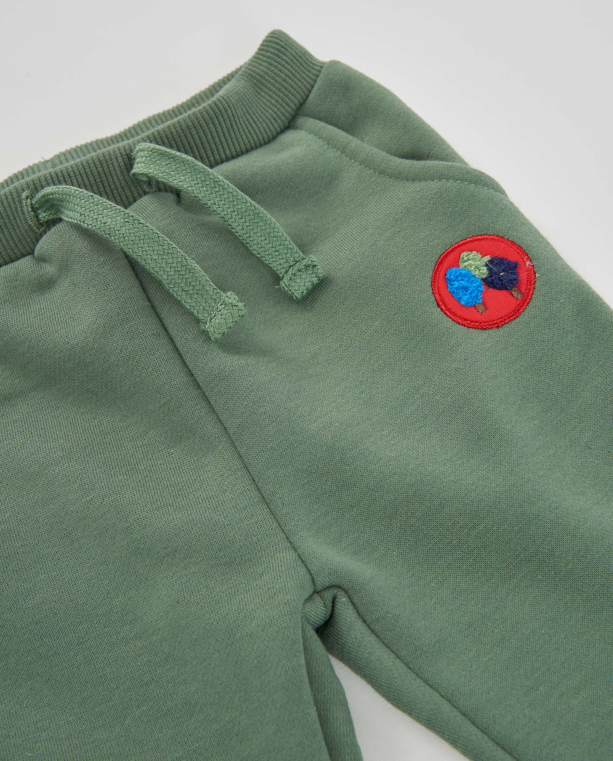 Pantalón de niño de felpa con cordones ajustables y tacto suave