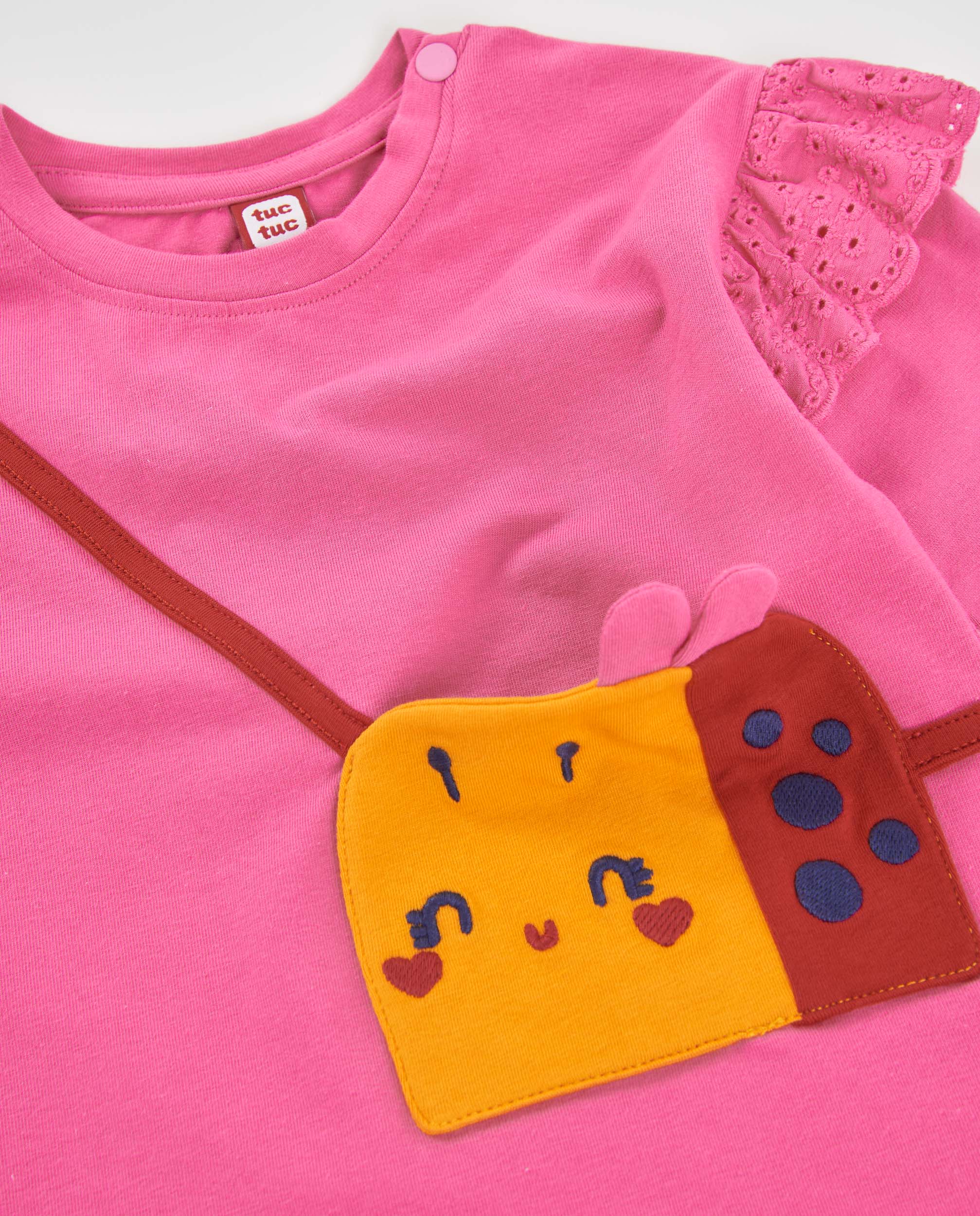 Camiseta de niña de punto con volantes y diseño divertido