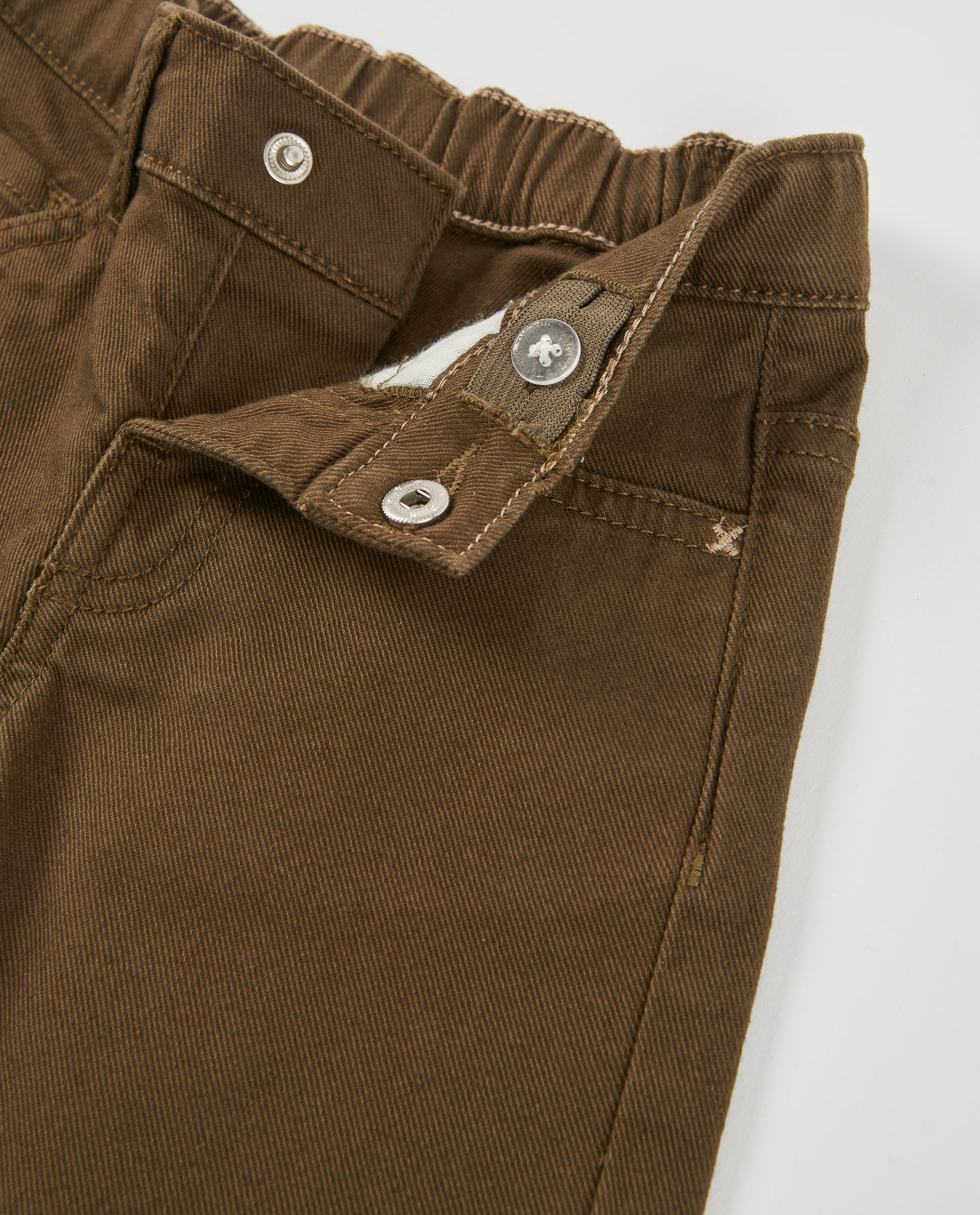 Pantalón de niño de sarga con cinco bolsillos y cintura ajustable