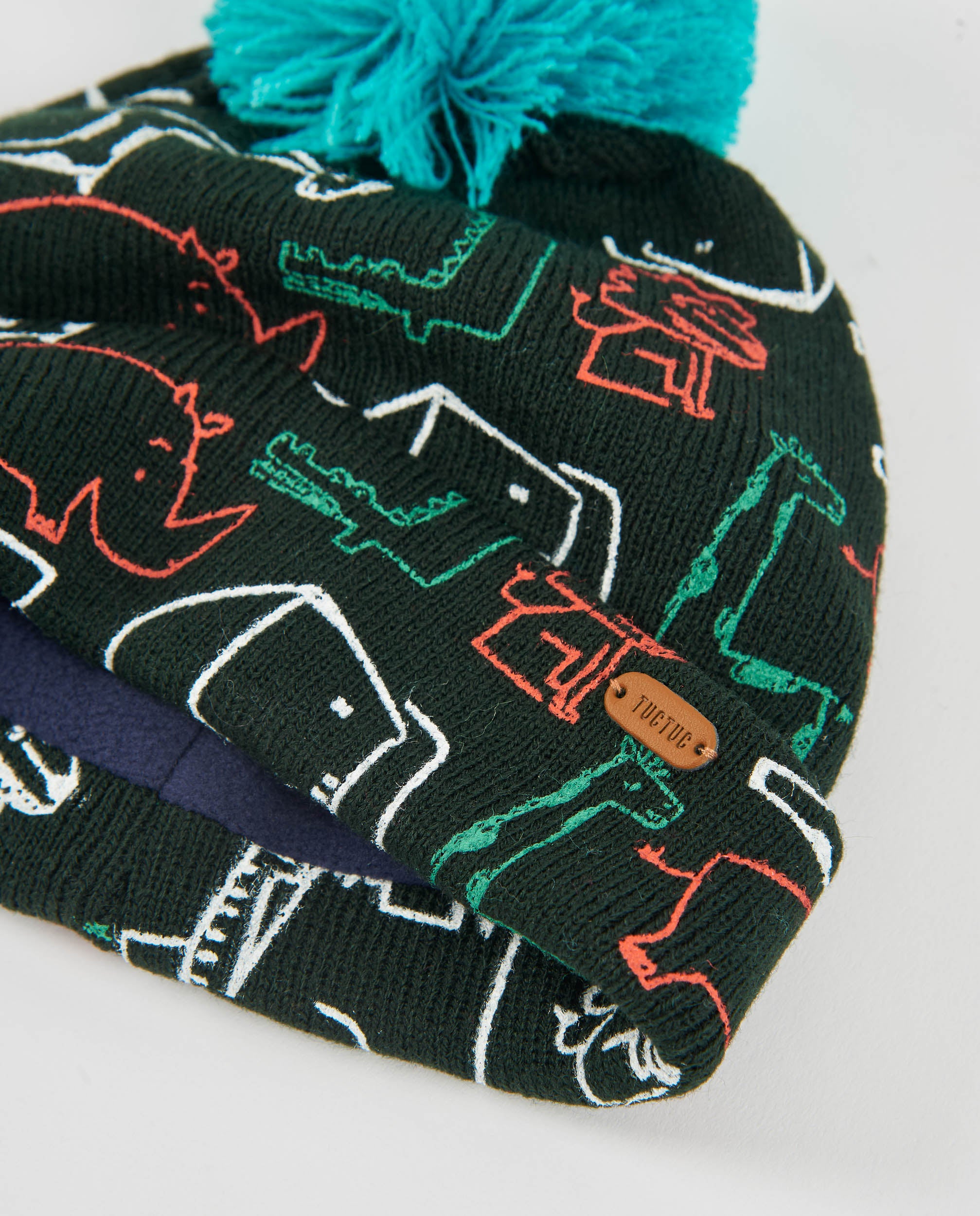 Set de niño de tricot con gorro y braga de cuello estampada