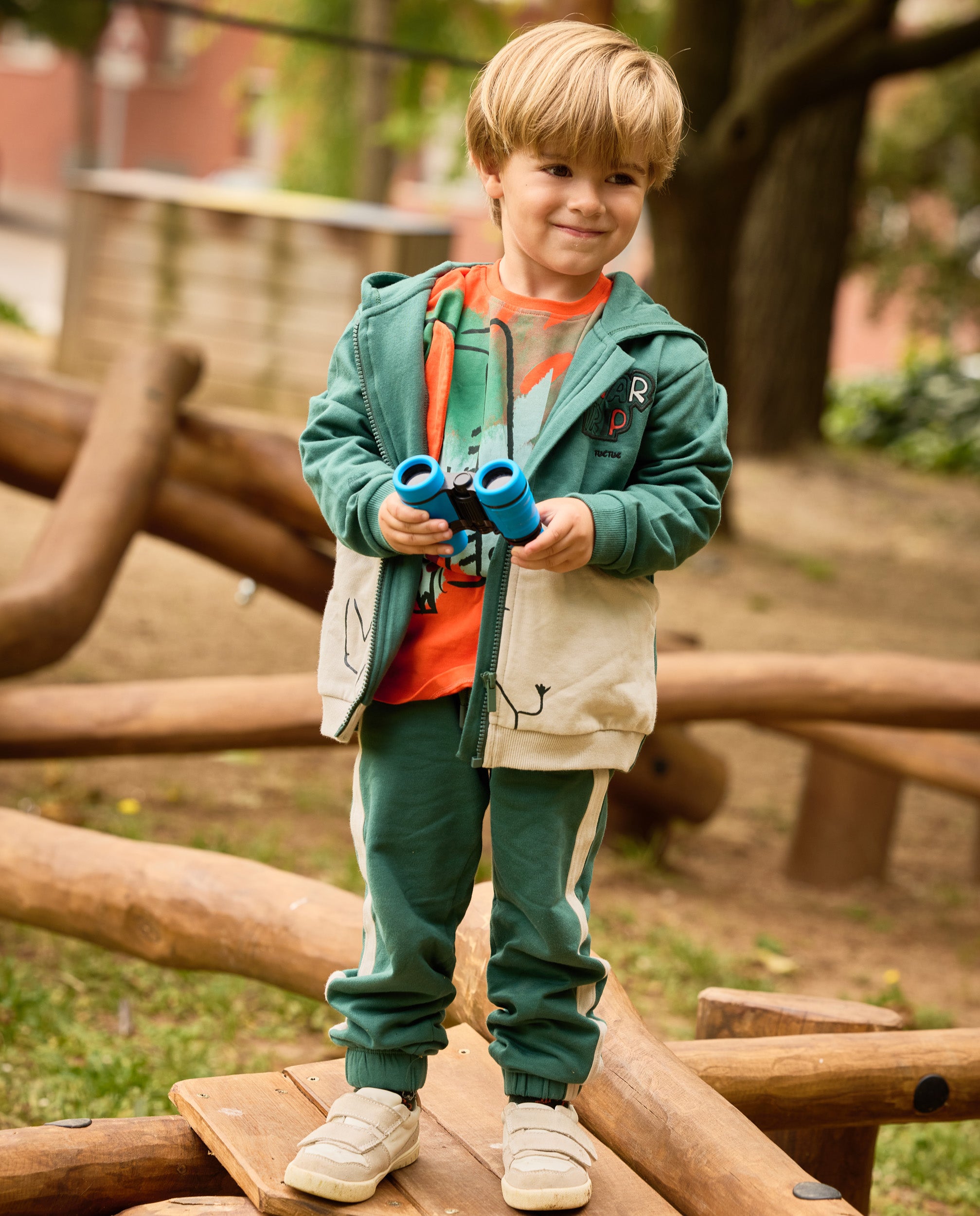 Pantalón de niño de felpa con bolsillo lateral y cintura elástica