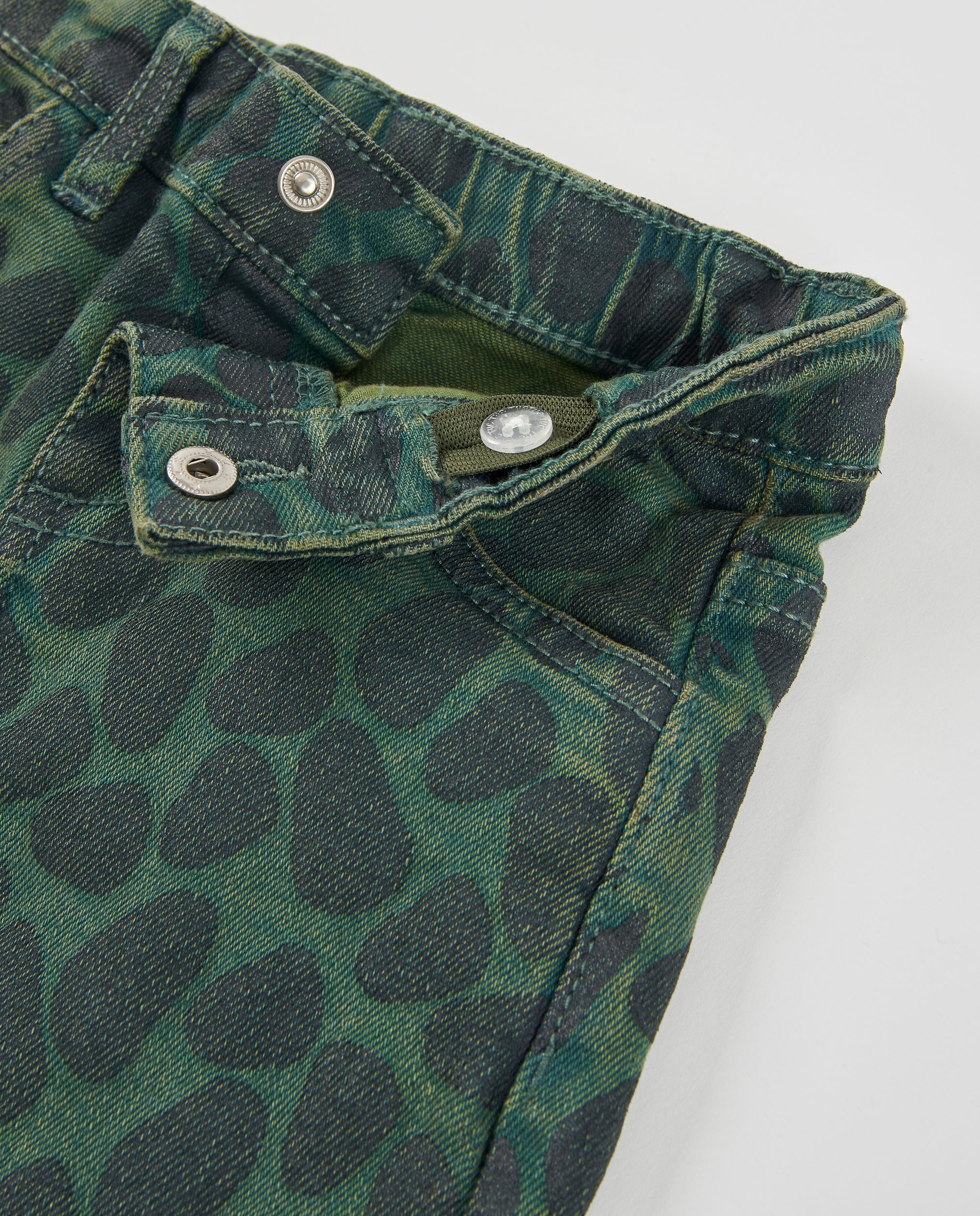 Pantalón de niña de algodón con diseño animal print y cintura cómoda