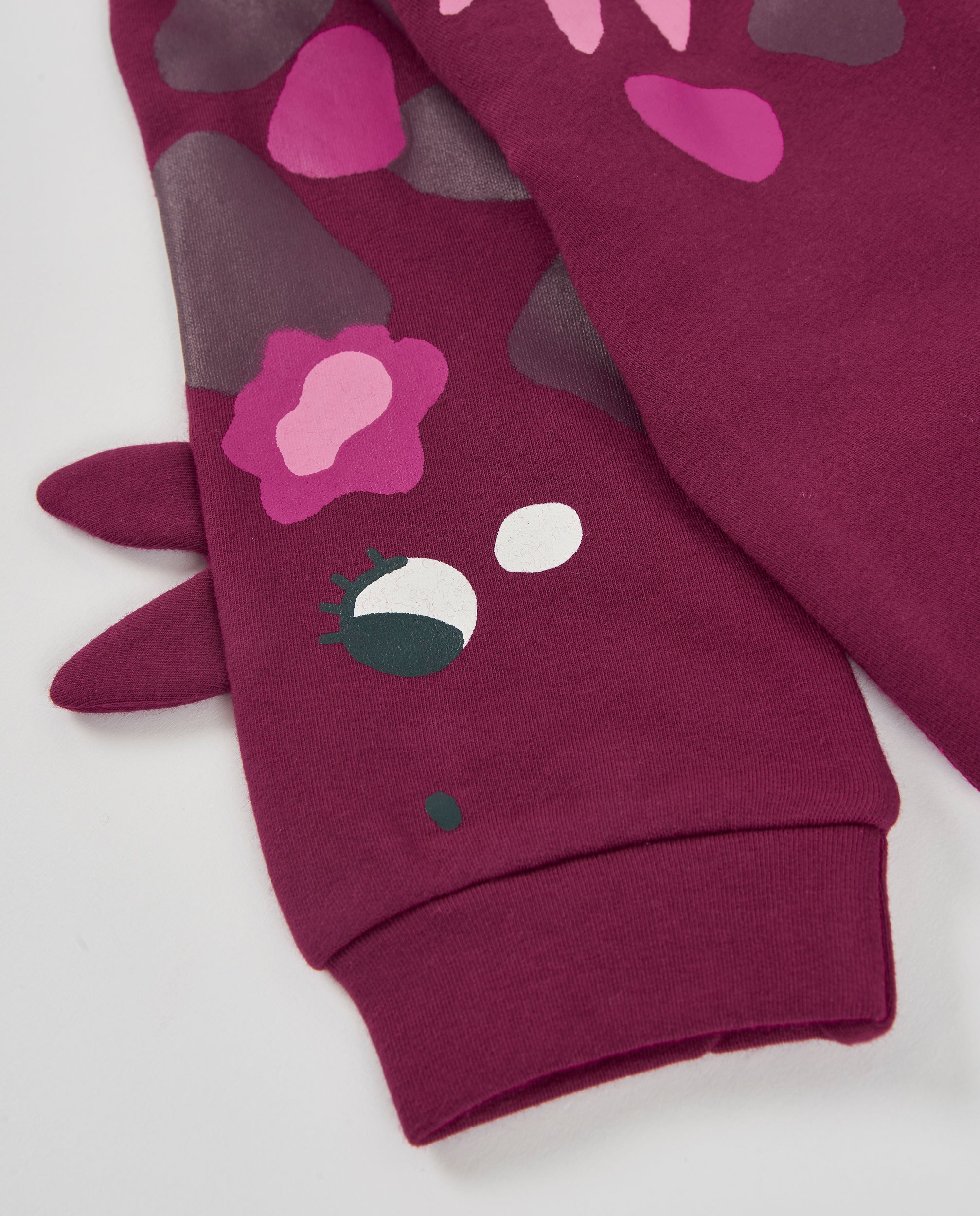 Chaqueta de niña de felpa con botones y detalles decorativos