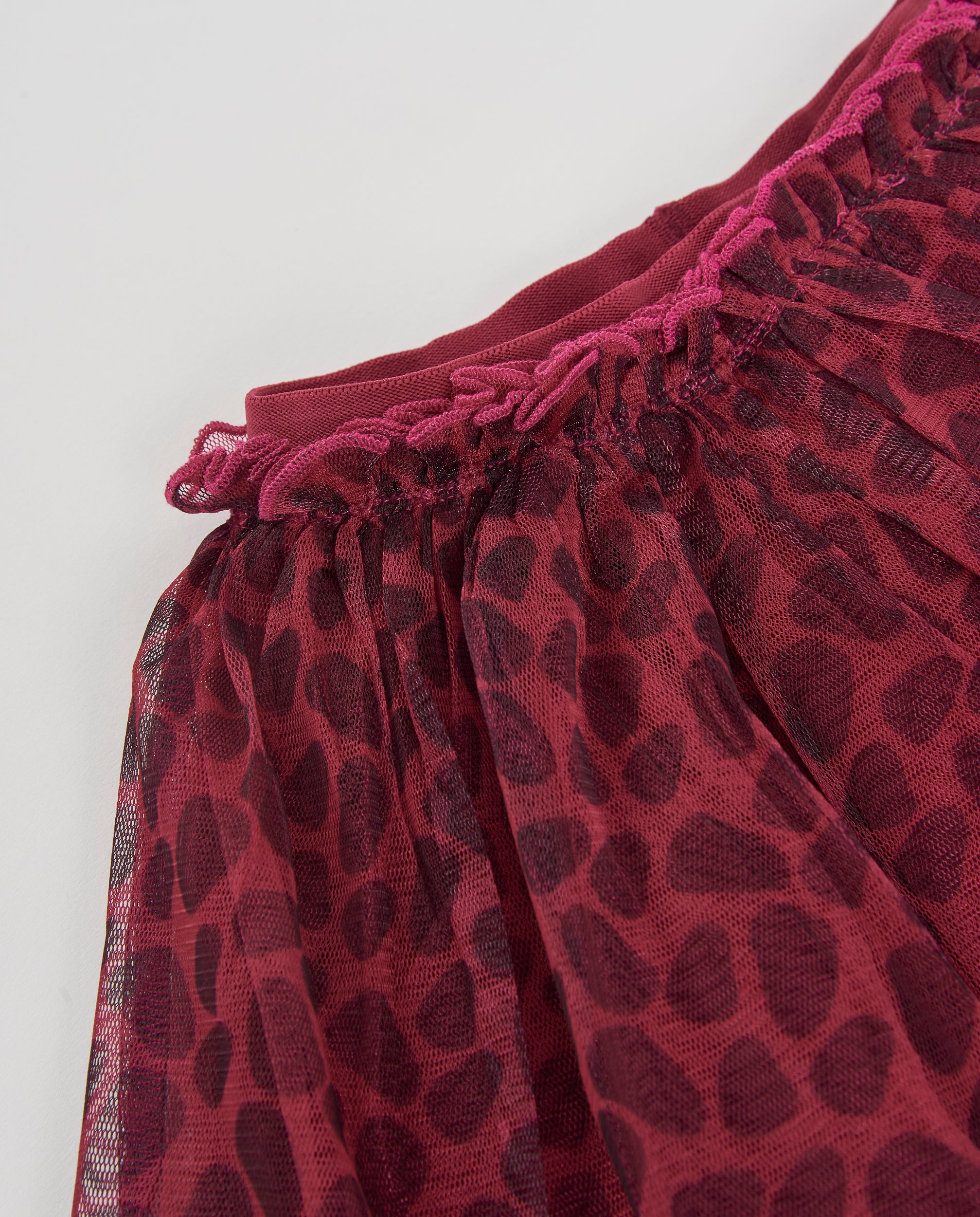 Falda de niña de tul con diseño animal print y acabado elegante