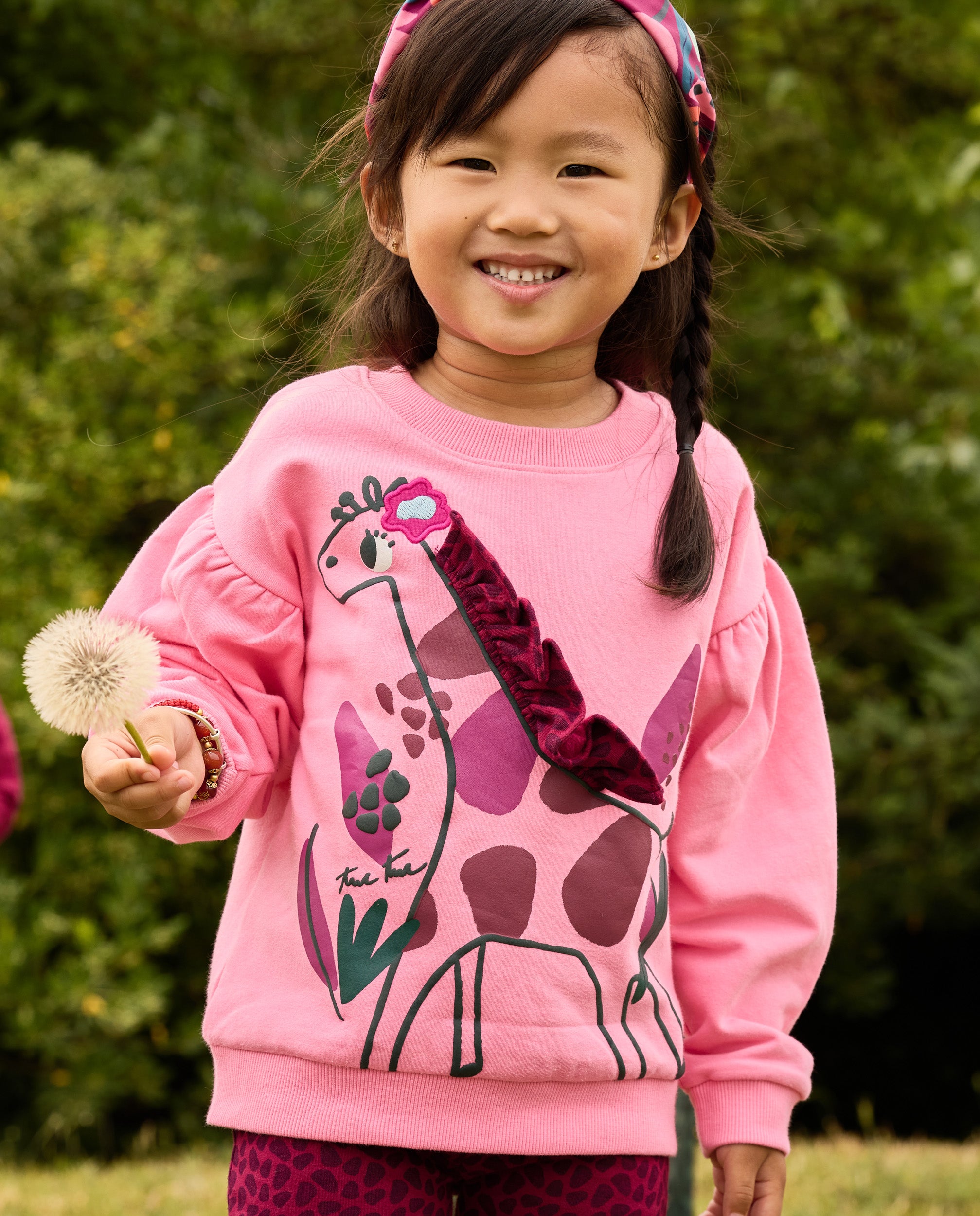 Sudadera de niña de felpa con estampado de jirafa y volantes
