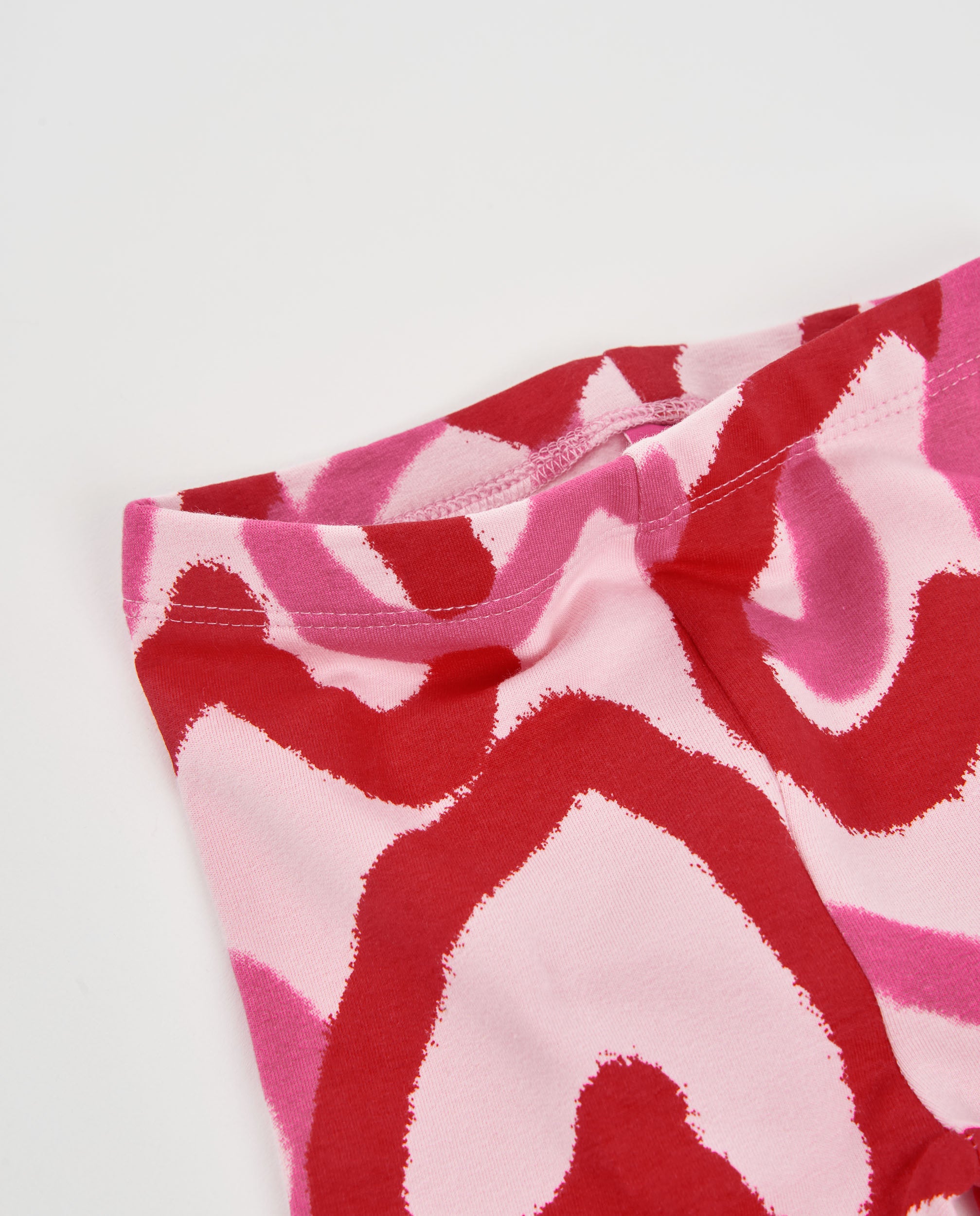 Legging de niña de felpa con estampado de corazones y ajuste cómodo