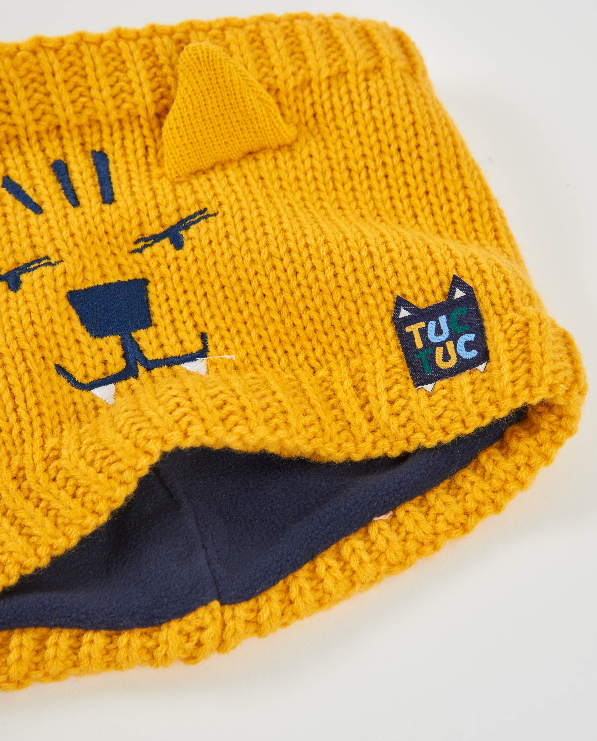 Set de niño de tricot con gorro y braga de cuello de diseño de tigre