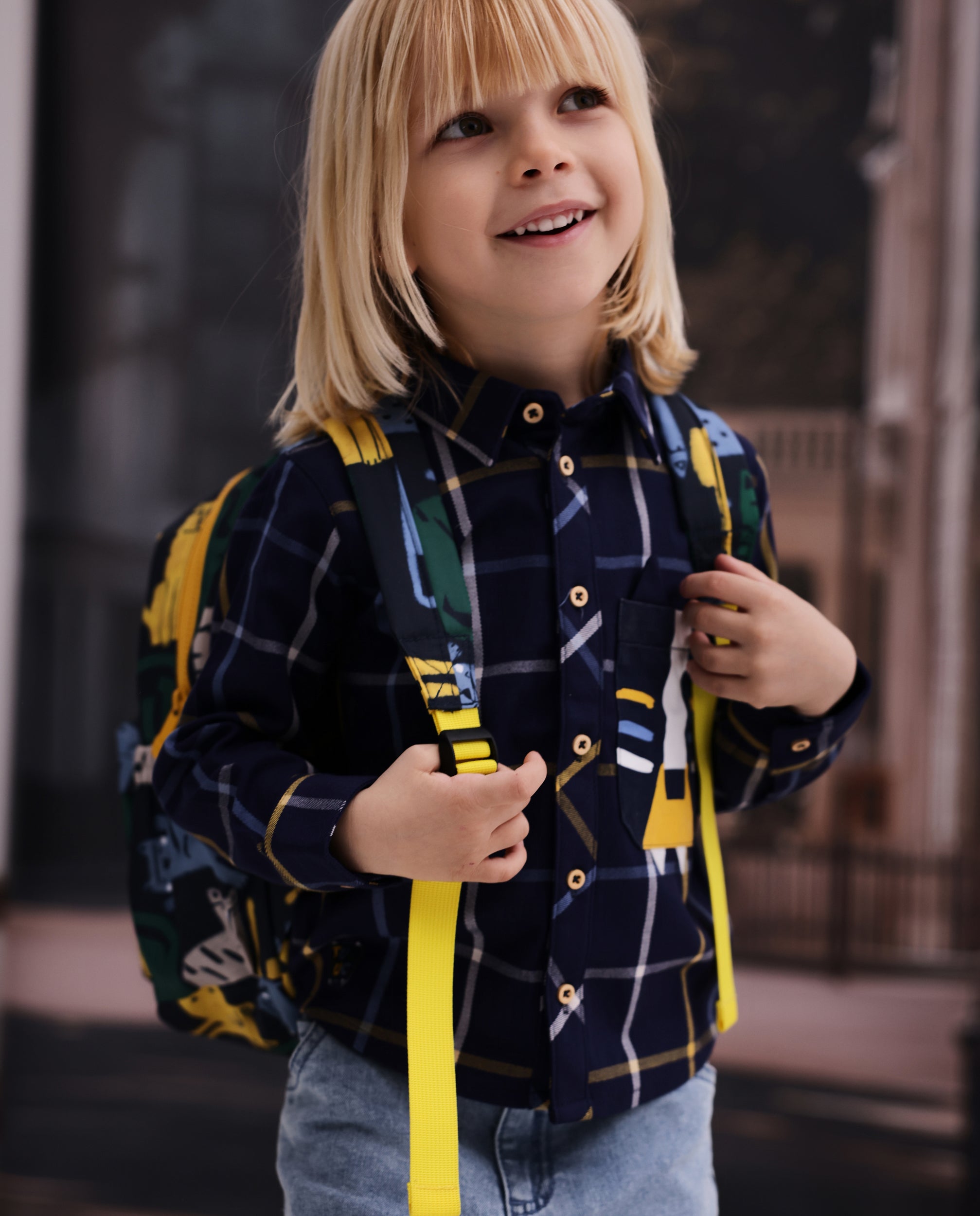 Camisa de niño de tela plana con cuadros y cierre de botones