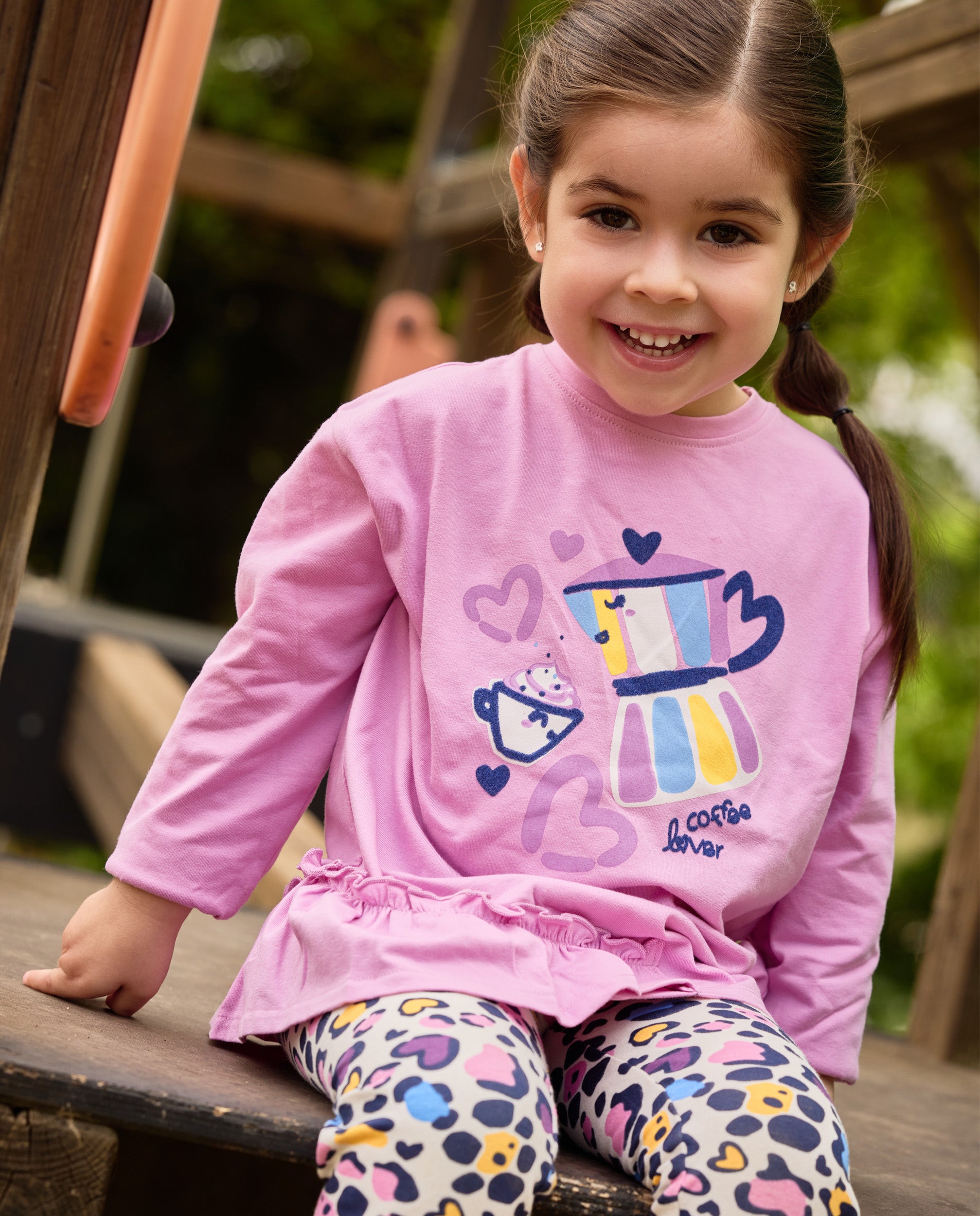 Camiseta de niña de punto con manga larga y estampado moka