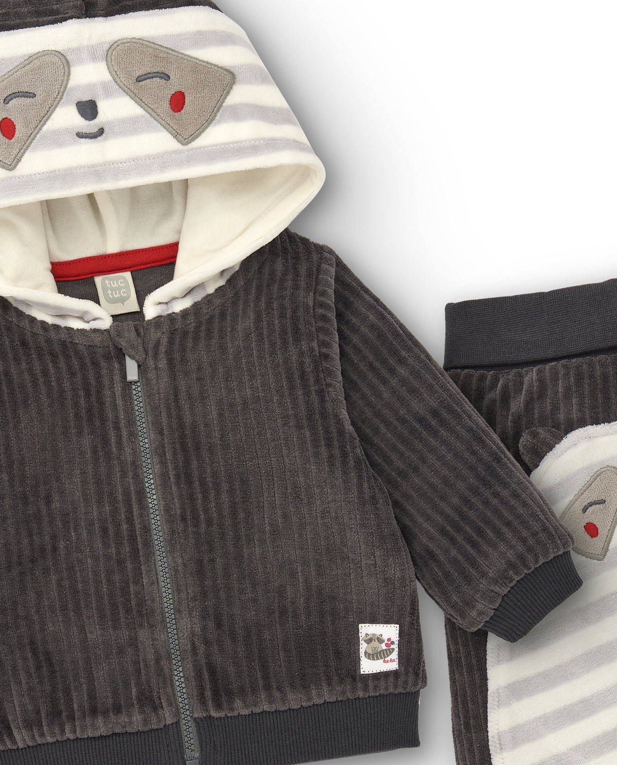Conjunto de dos piezas niño en gris con diseño de mapache