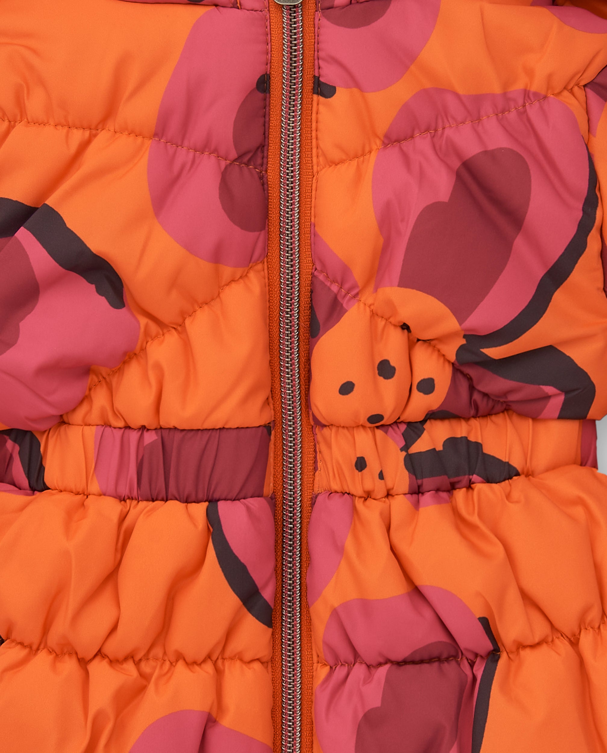 Abrigo acolchado para niña en naranja con estampado floral