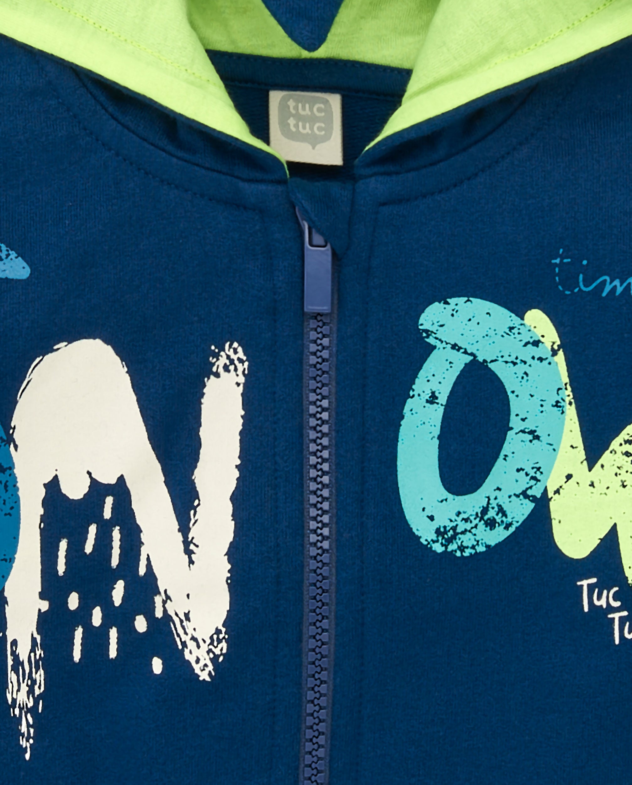 Chaqueta azul marino con capucha y estampado "Snow" para niño