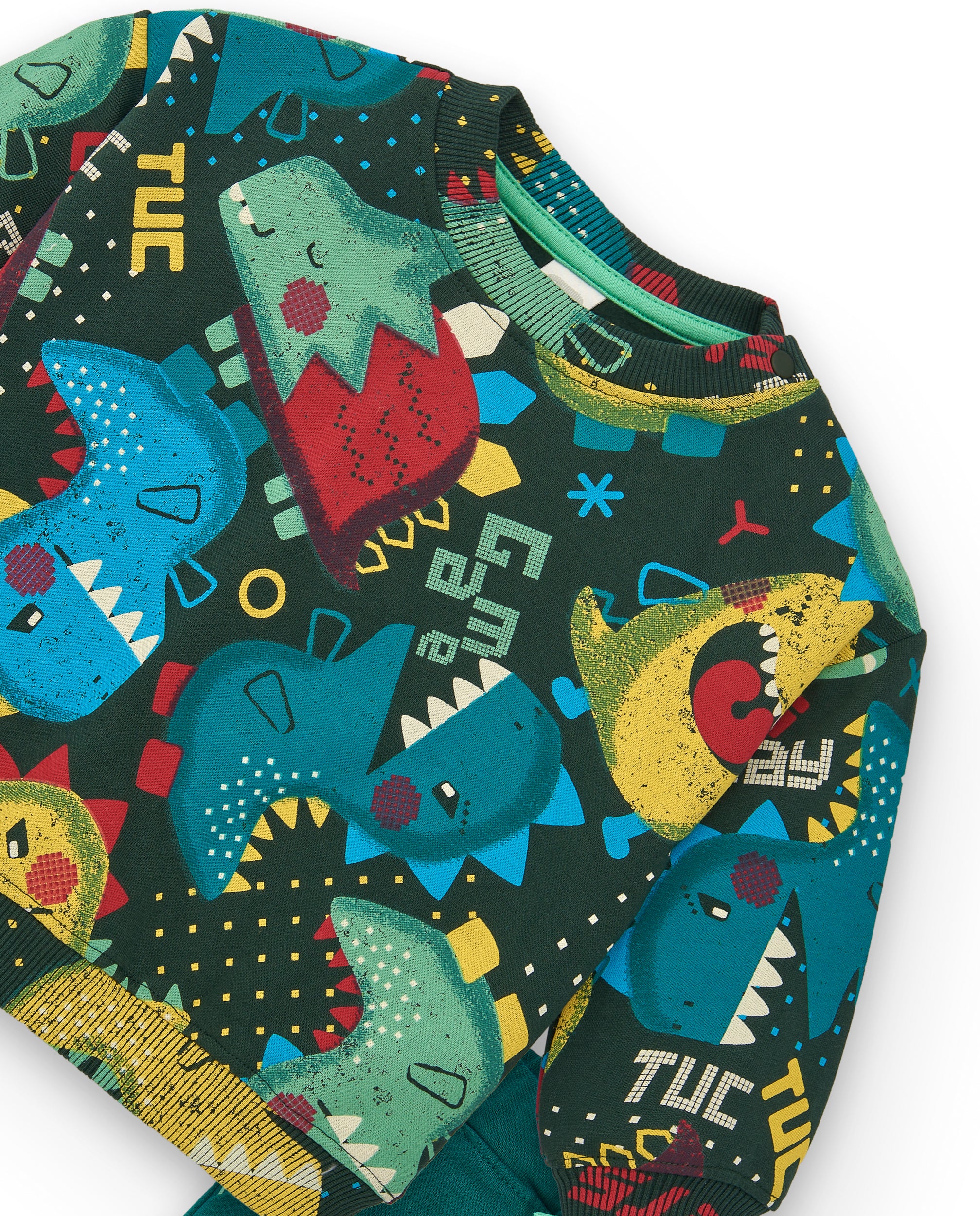 Conjunto de sudadera y pantalones jogger para niño con