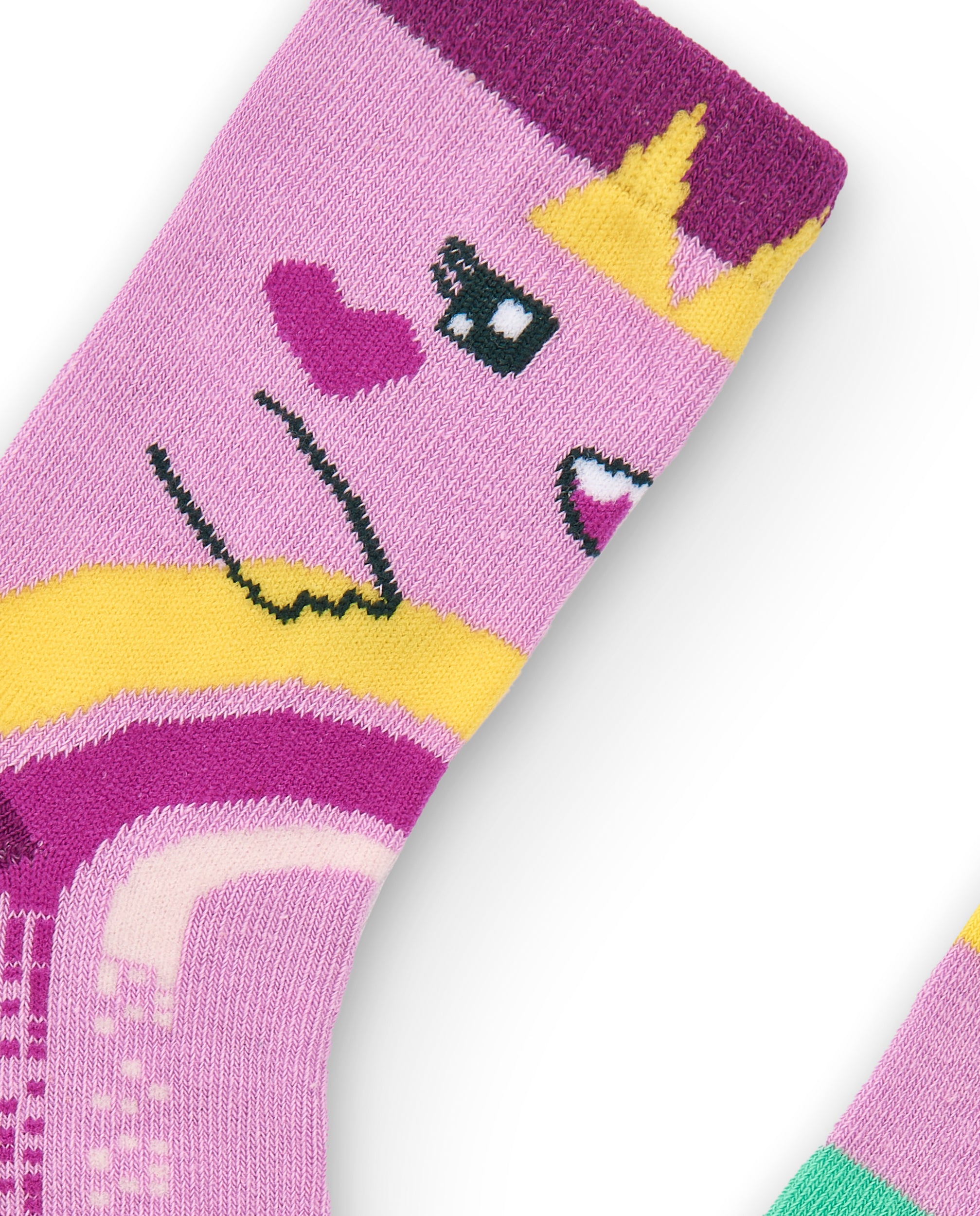 Calcetines para niña en tonos fucsia y verde con diseño de