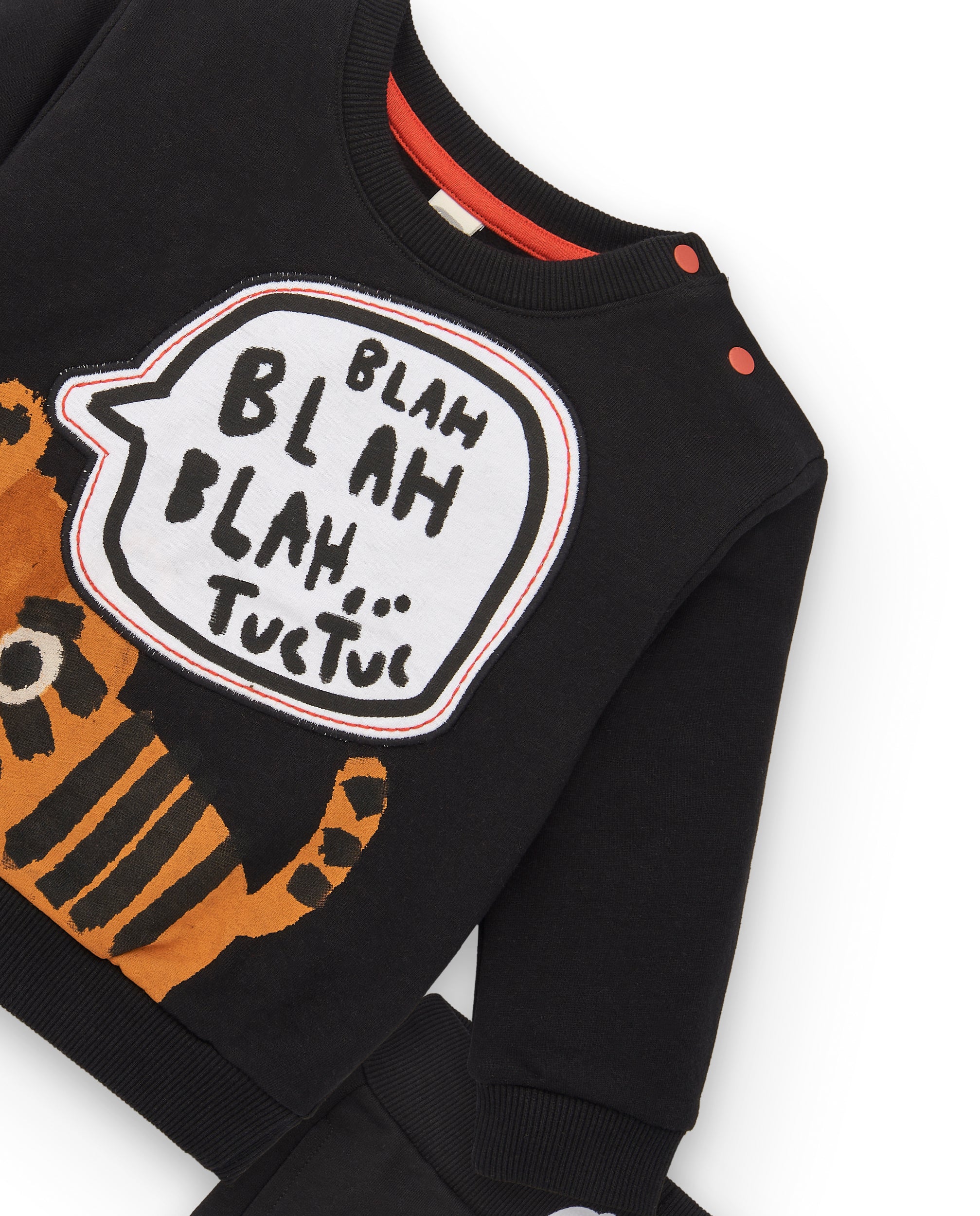 Conjunto sudadera y pantalón niño en negro con estampado