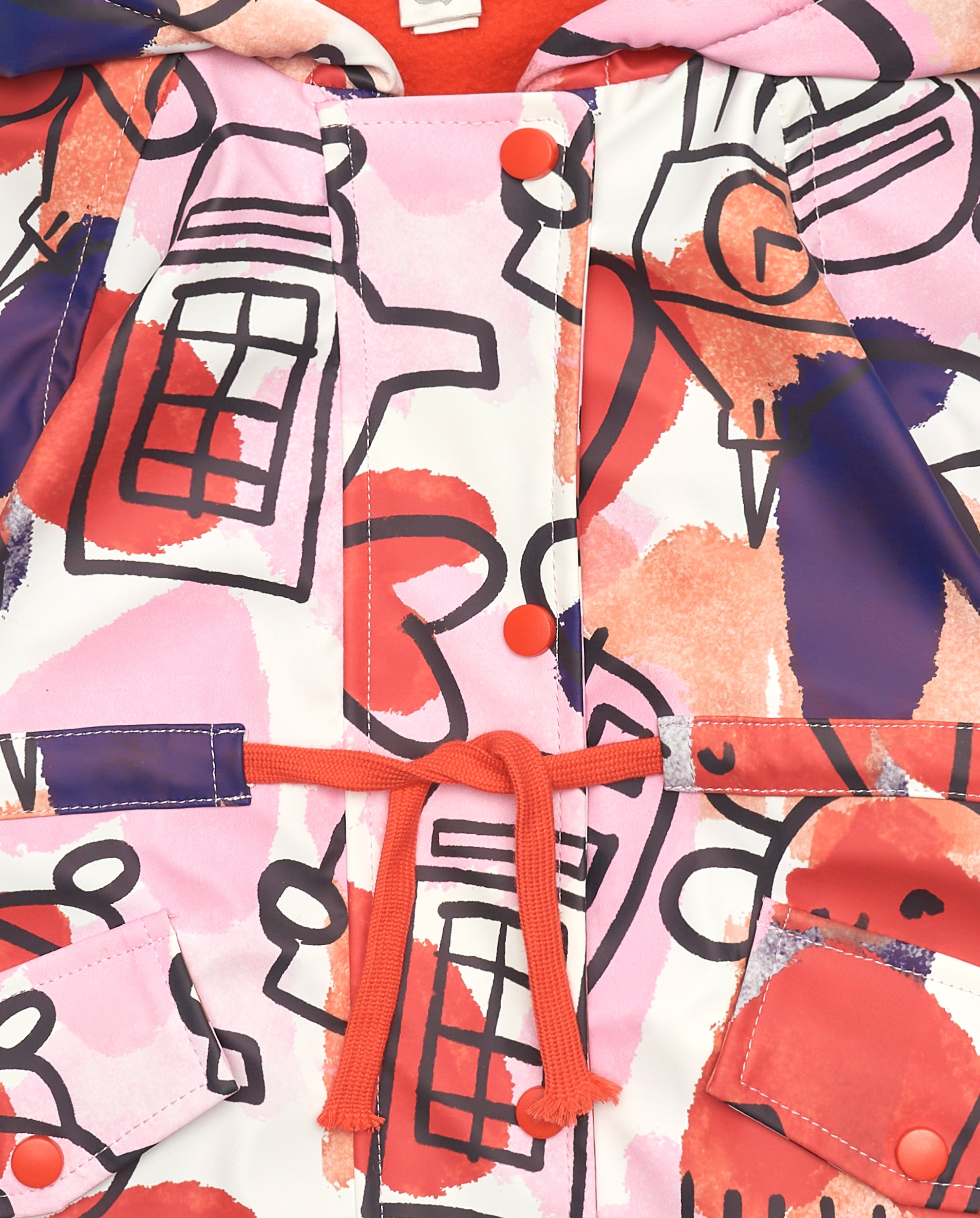 Chaqueta impermeable con estampado de corazones y cabinas