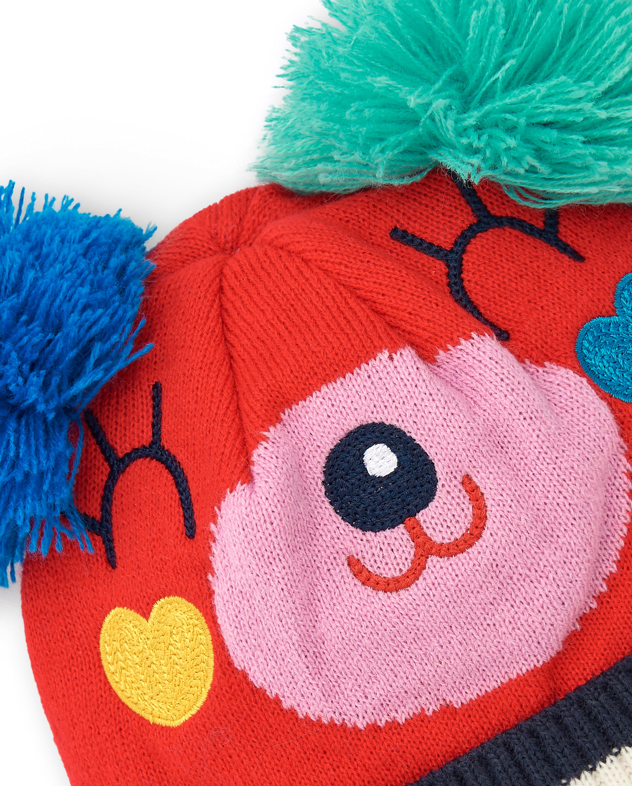 Gorro niña en rojo con pompones y diseño de corazones colección