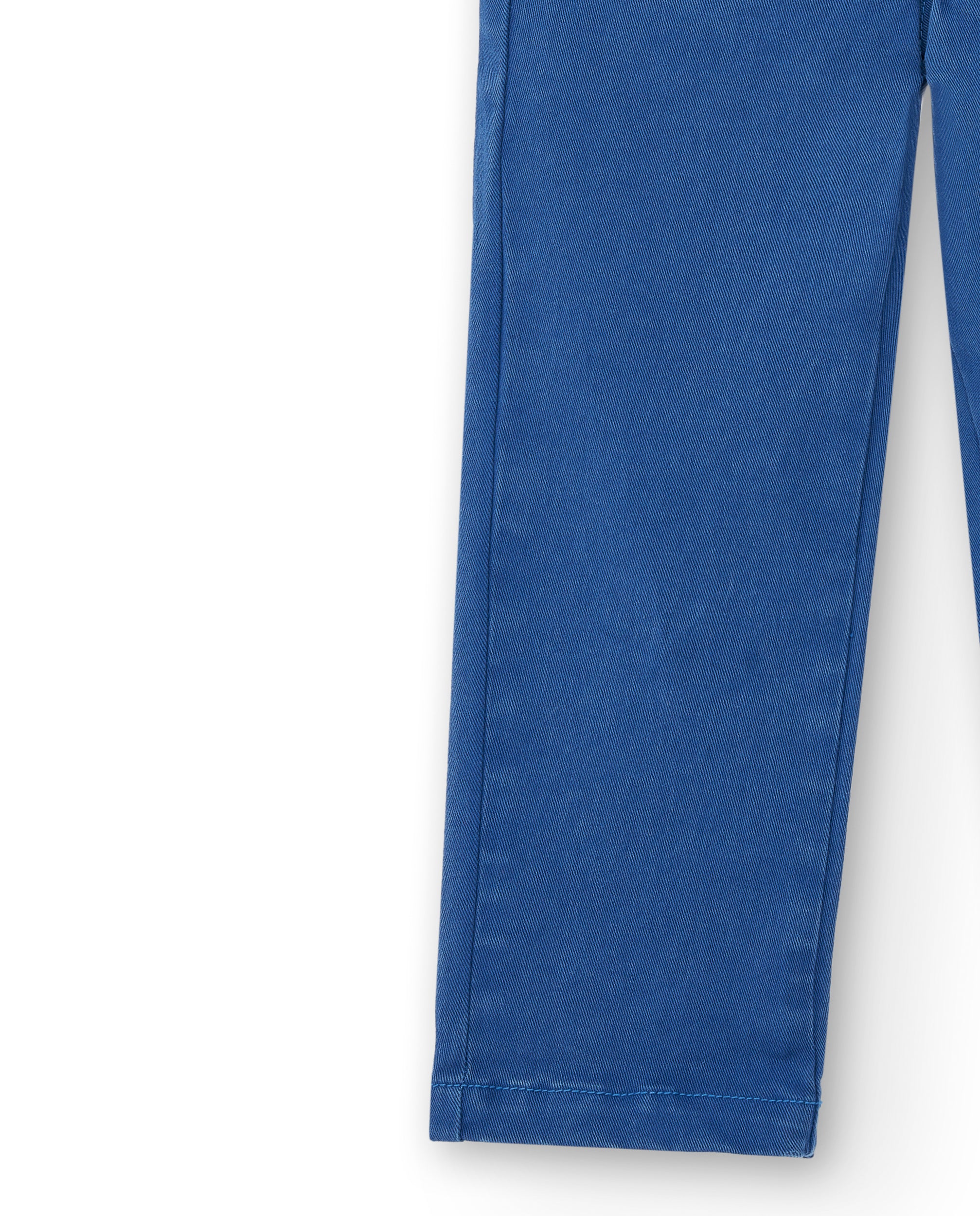 Pantalón denim niña en azul con estrellas estampadas colección
