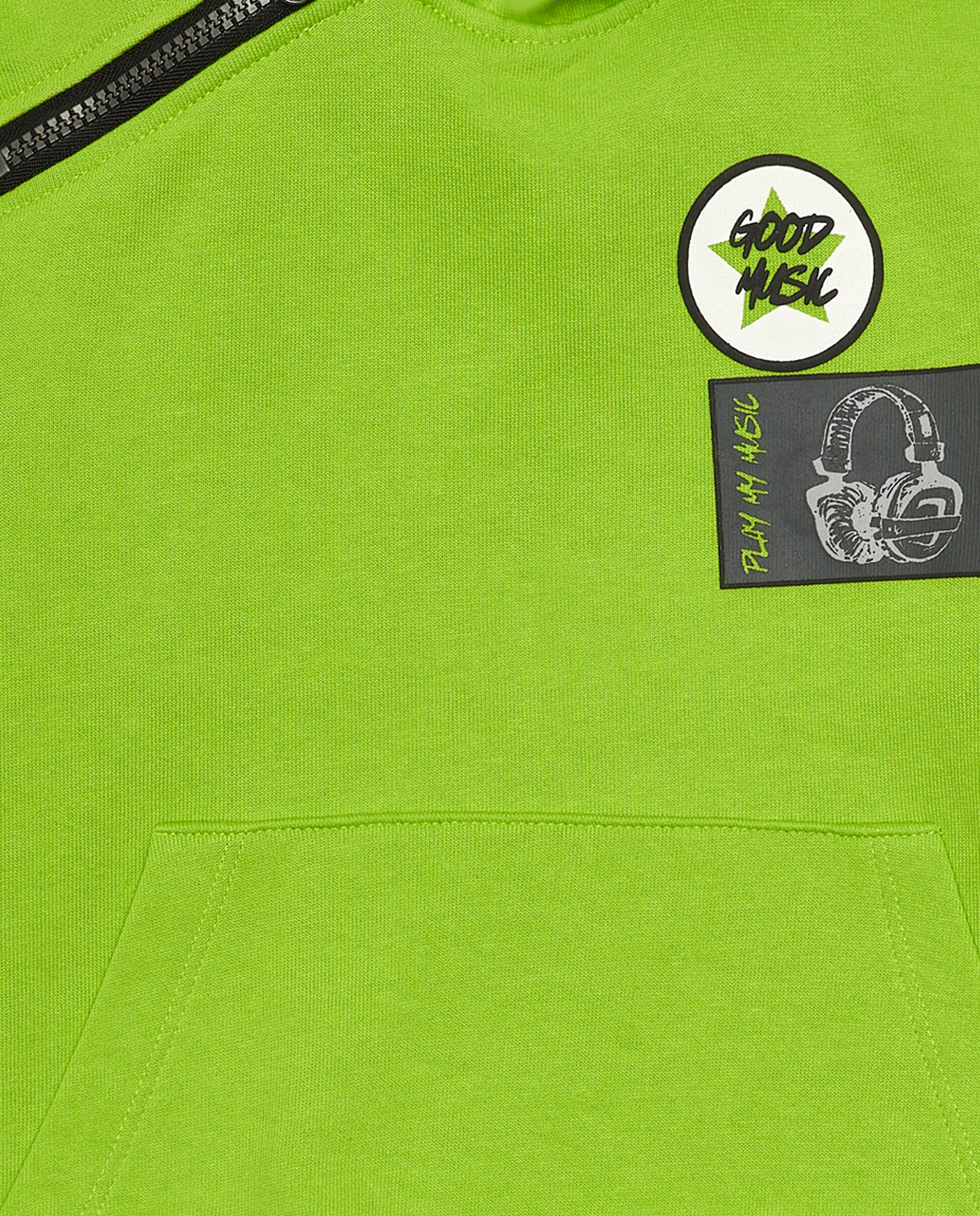 Sudadera con capucha verde y detalles gráficos para niño de la