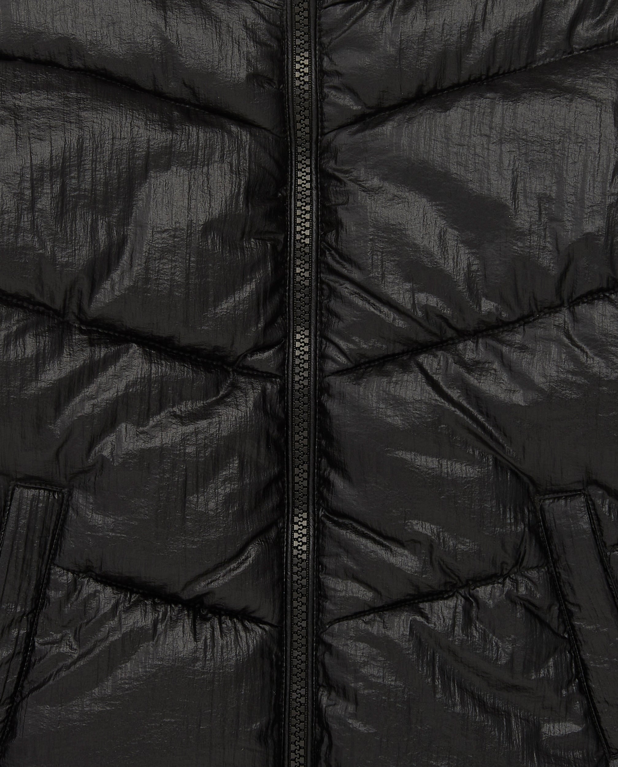 Chaqueta acolchada en negro para niña de la colección Dive into