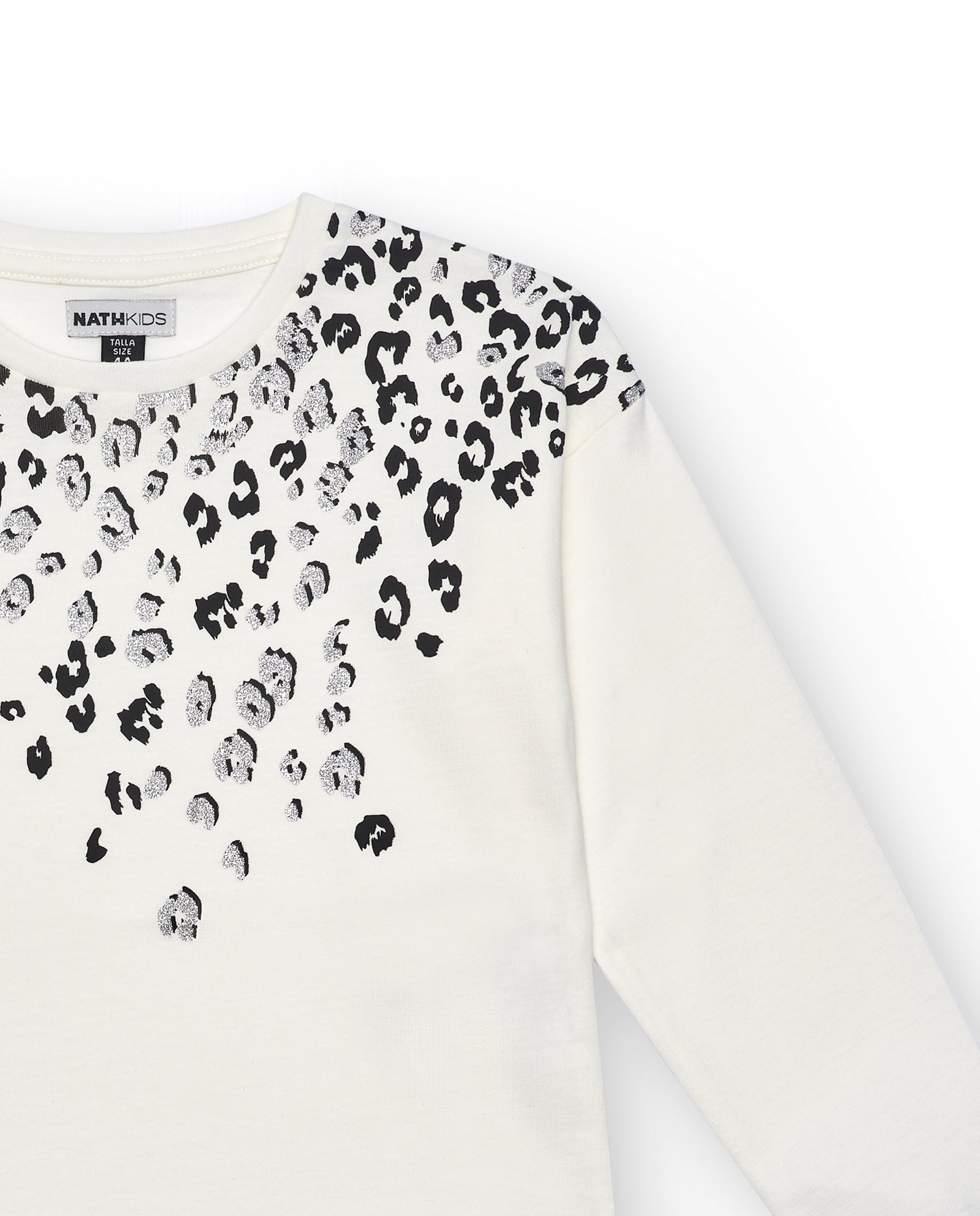 Camiseta manga larga niña en blanco con estampado animal print