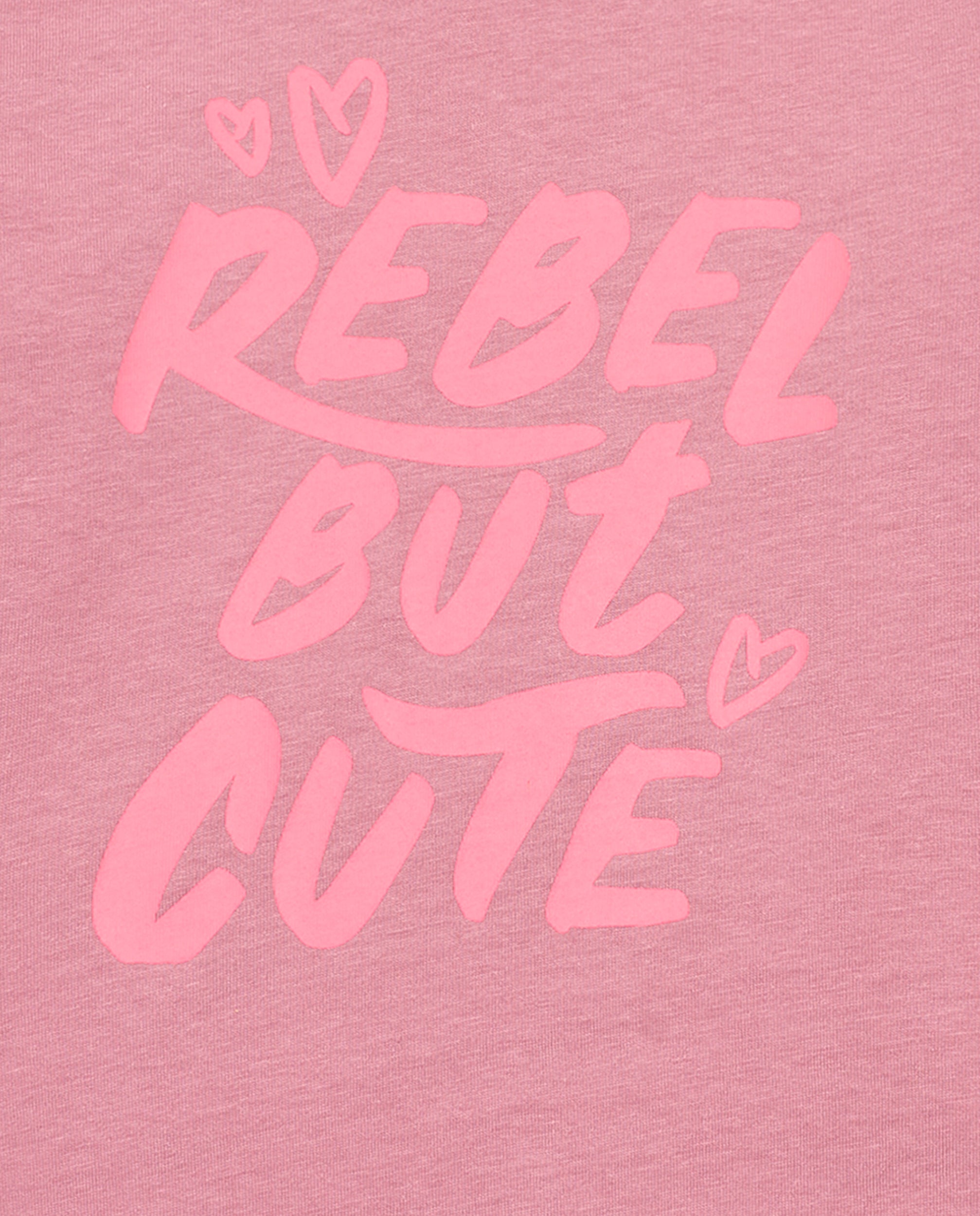 Camiseta rosa de manga larga con mensaje "Rebel But Cute"
