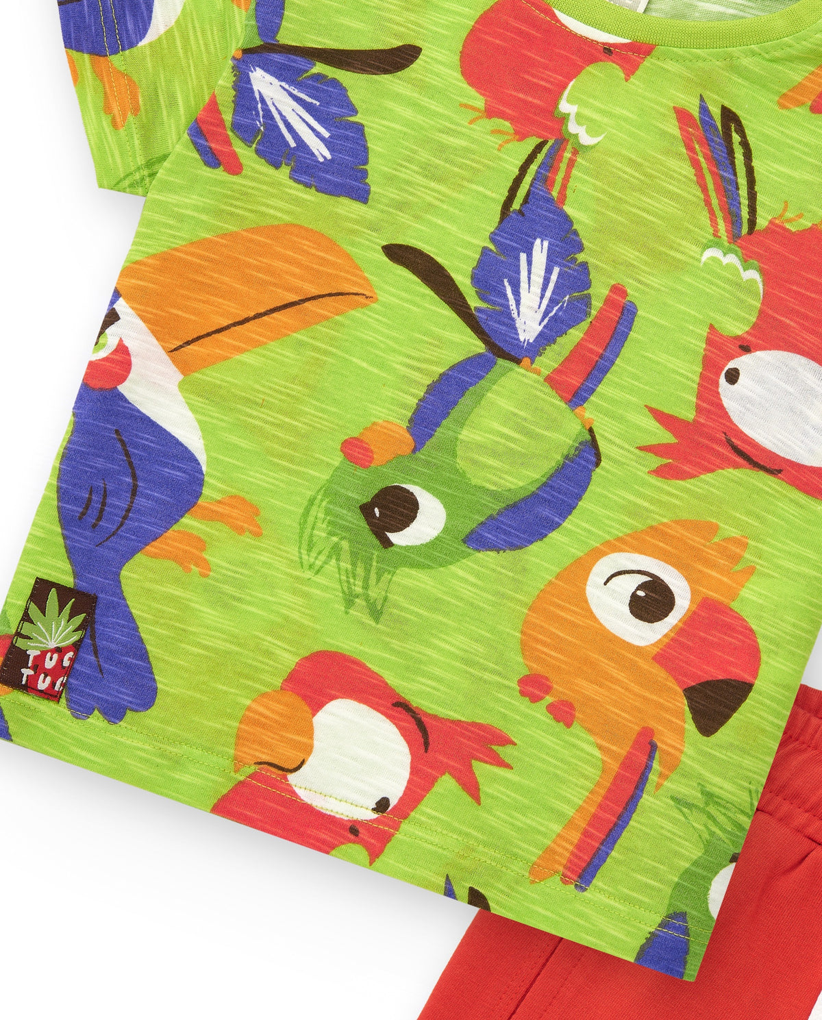 Conjunto para niño con camiseta de loros y bermuda roja
