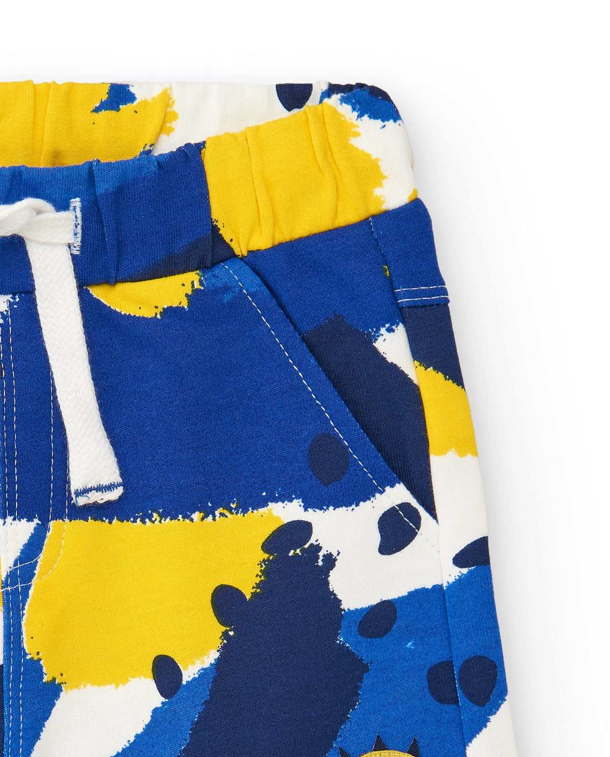 Bermuda para niño en azul con estampado en amarillo y blanco