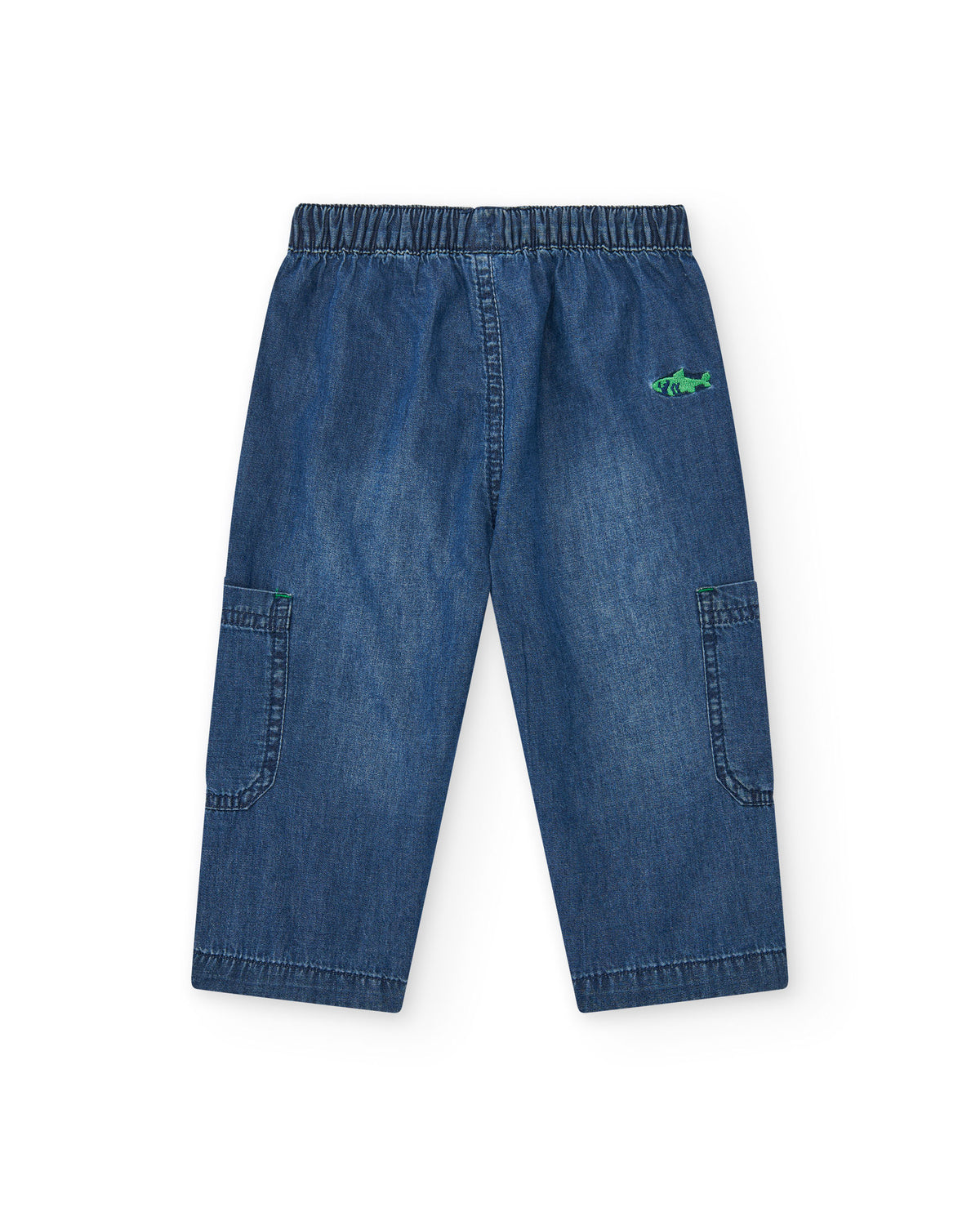 Pantalón cargo para niño en denim azul con detalles verdes