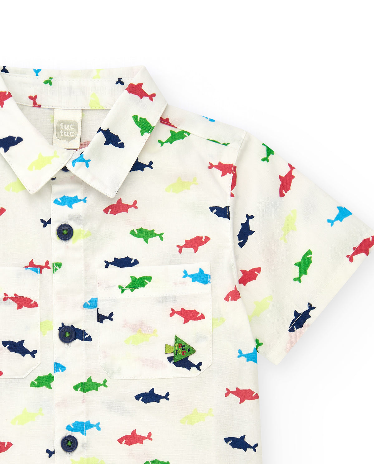 Camisa para niño en blanco con tiburones multicolor