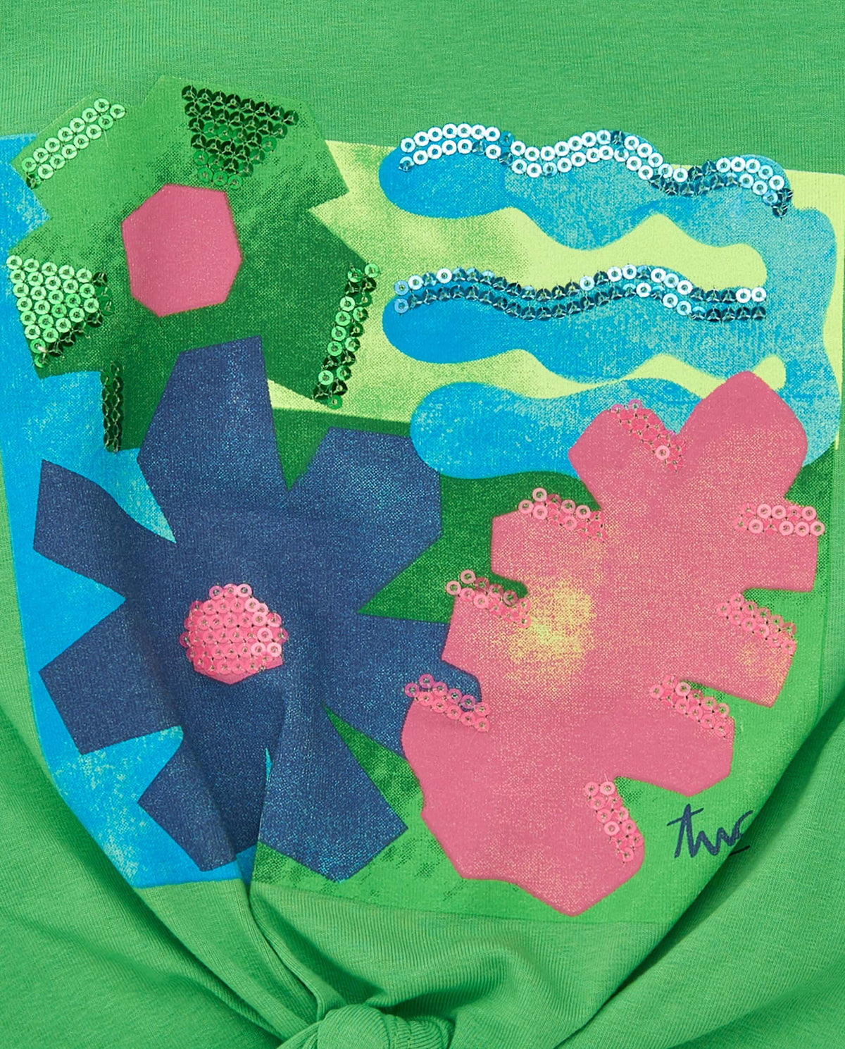 Camiseta para niña en verde con estampado y nudo decorativo