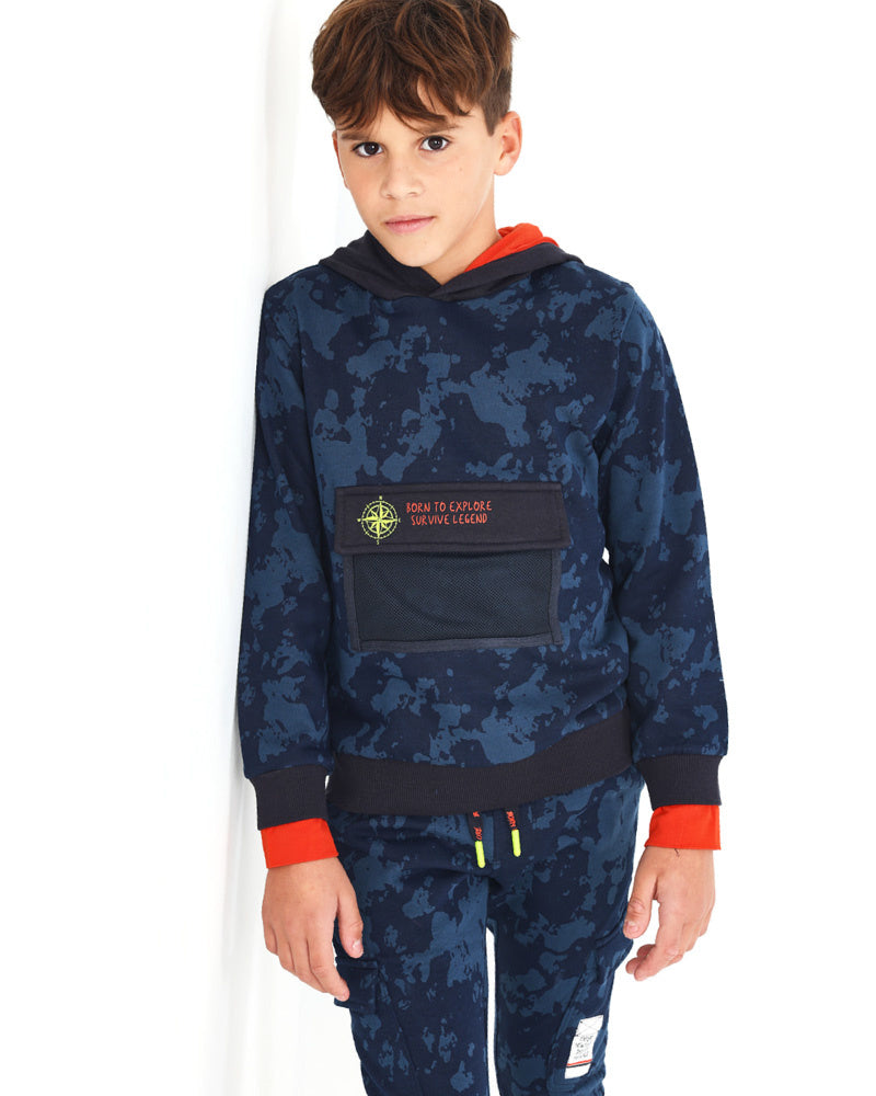 Sudadera con capucha y bolsillo frontal camuflaje para niño