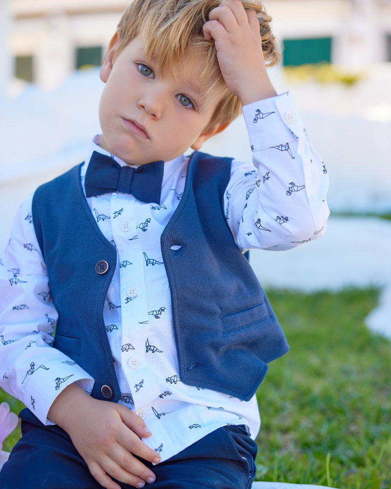 Chaleco azul marino para niño con botones y bolsillos