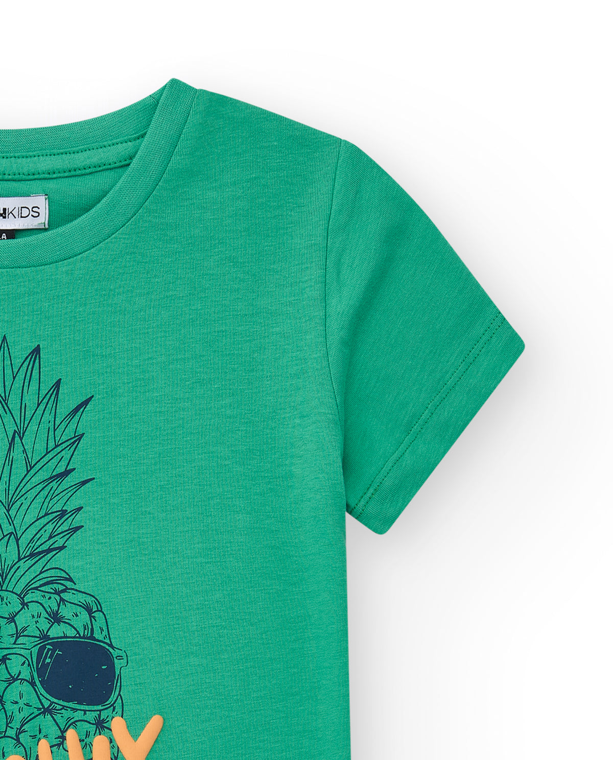 Camiseta para niño en verde con estampado
