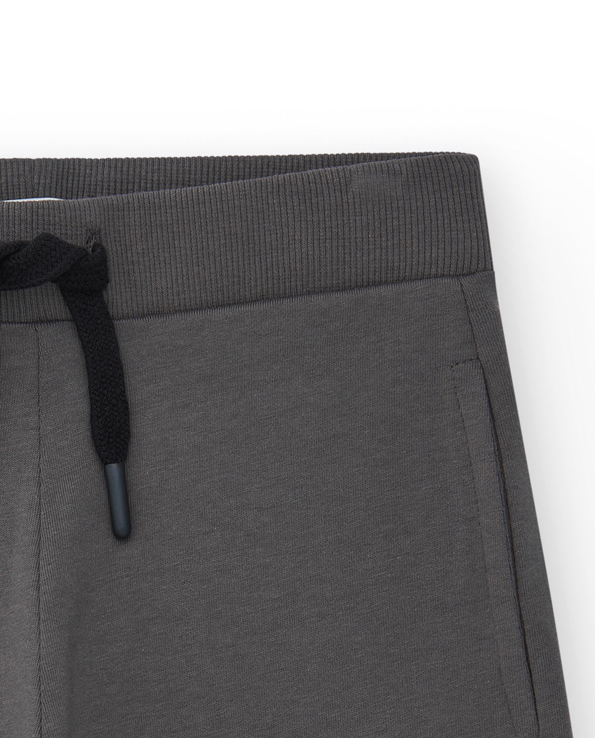 Bermudas para niño en gris con cintura ajustable y bolsillos