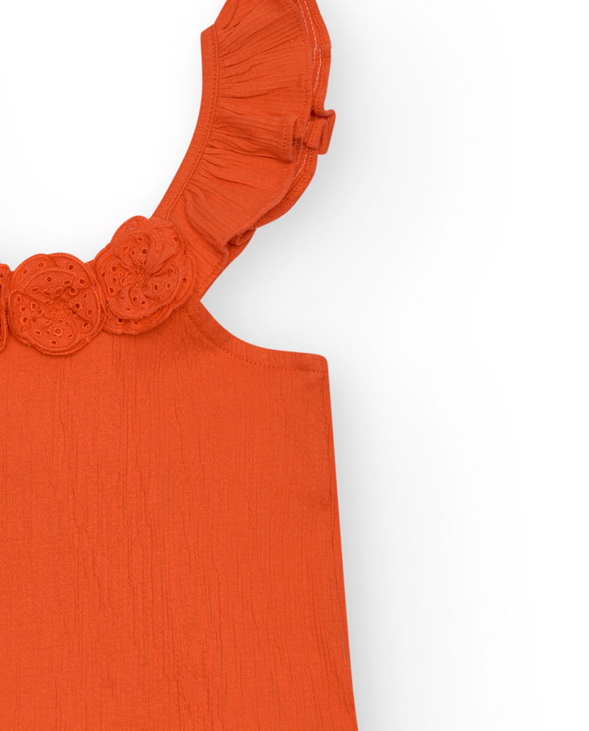 Camiseta para niña en naranja con volantes y bordados