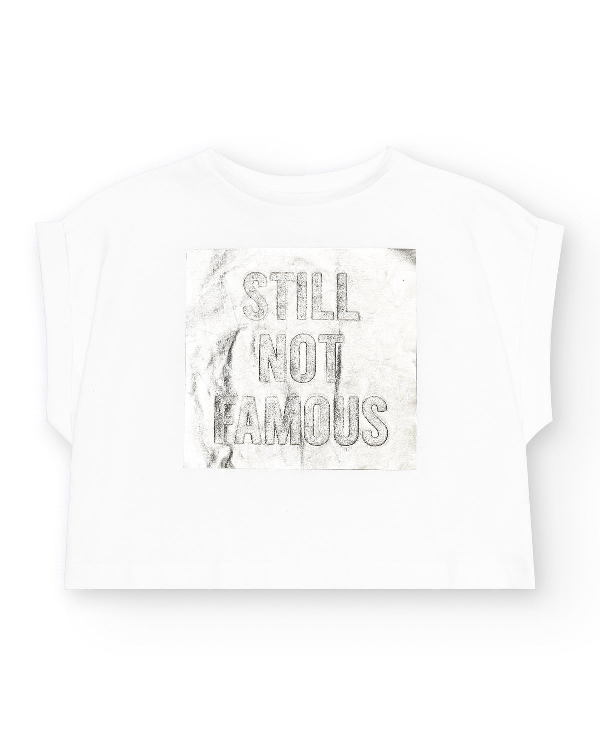 Camiseta de manga corta para niña en blanco y estampado metálico
