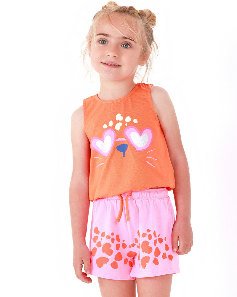 Conjunto para niña con camiseta naranja de animal y short rosa de manchas