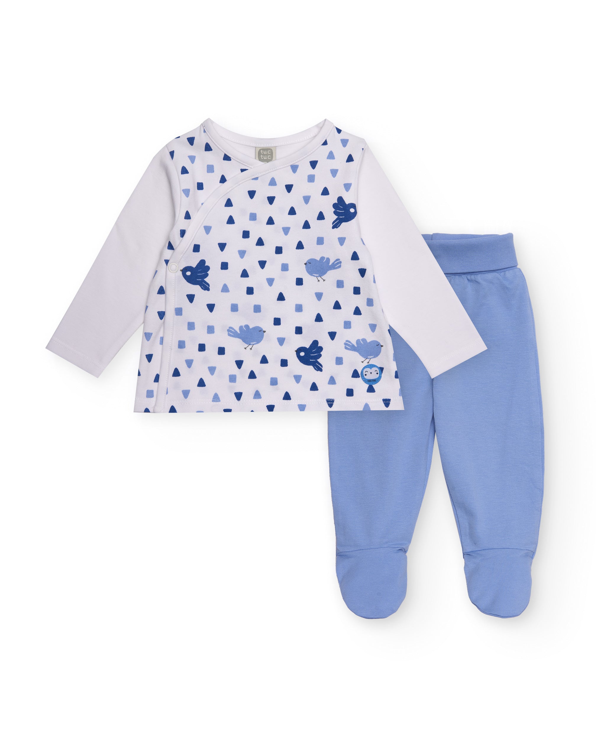 Conjunto de recién nacido en blanco y azul con estampado de