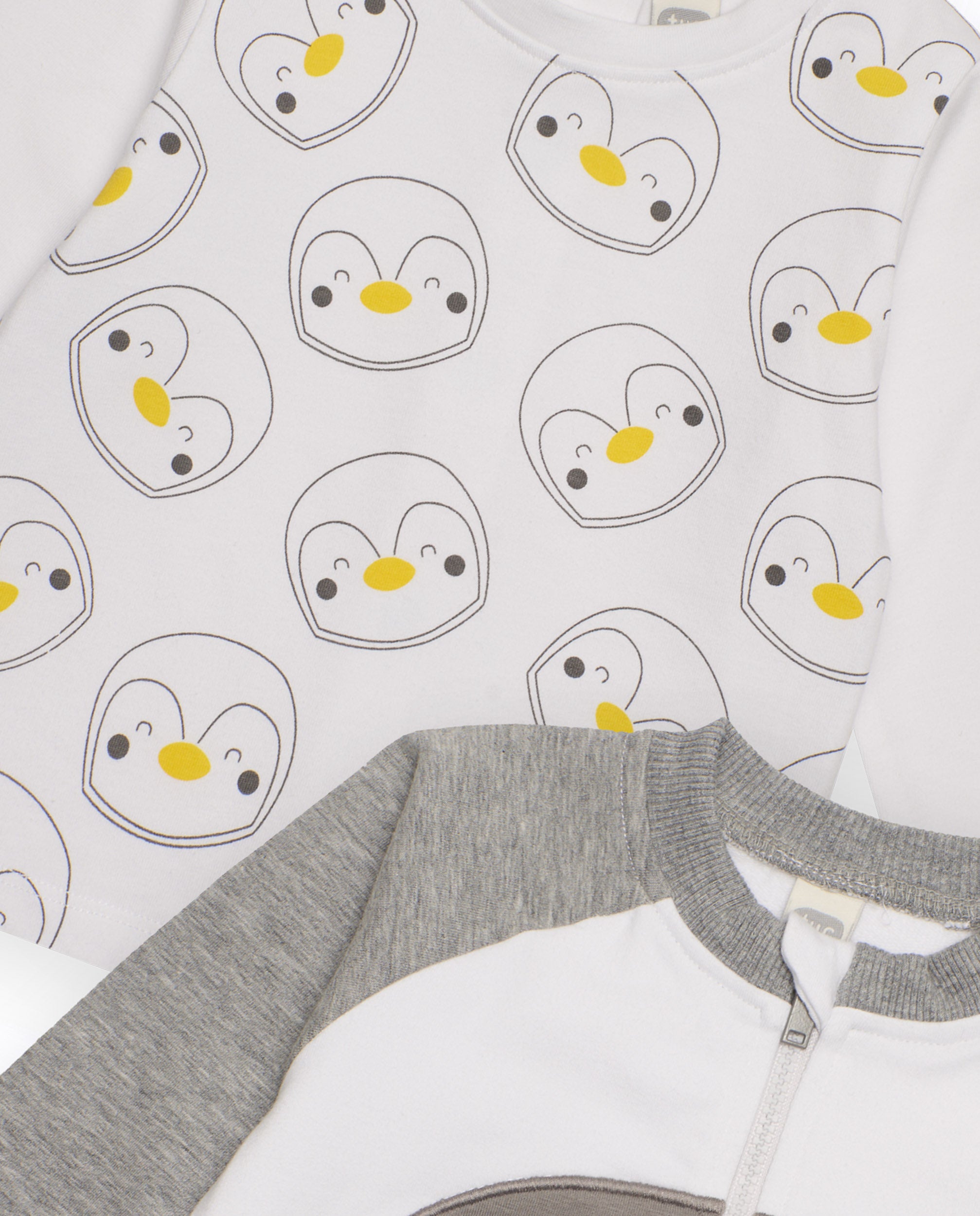 "Set de tres piezas para recién nacido de sudadera, camiseta de