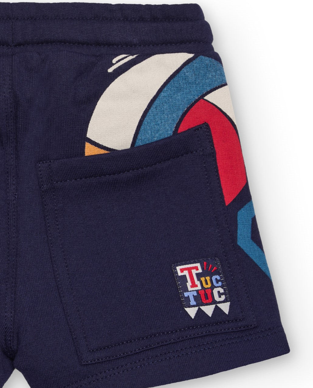 Short para niño en azul marino con estampado deportivo y