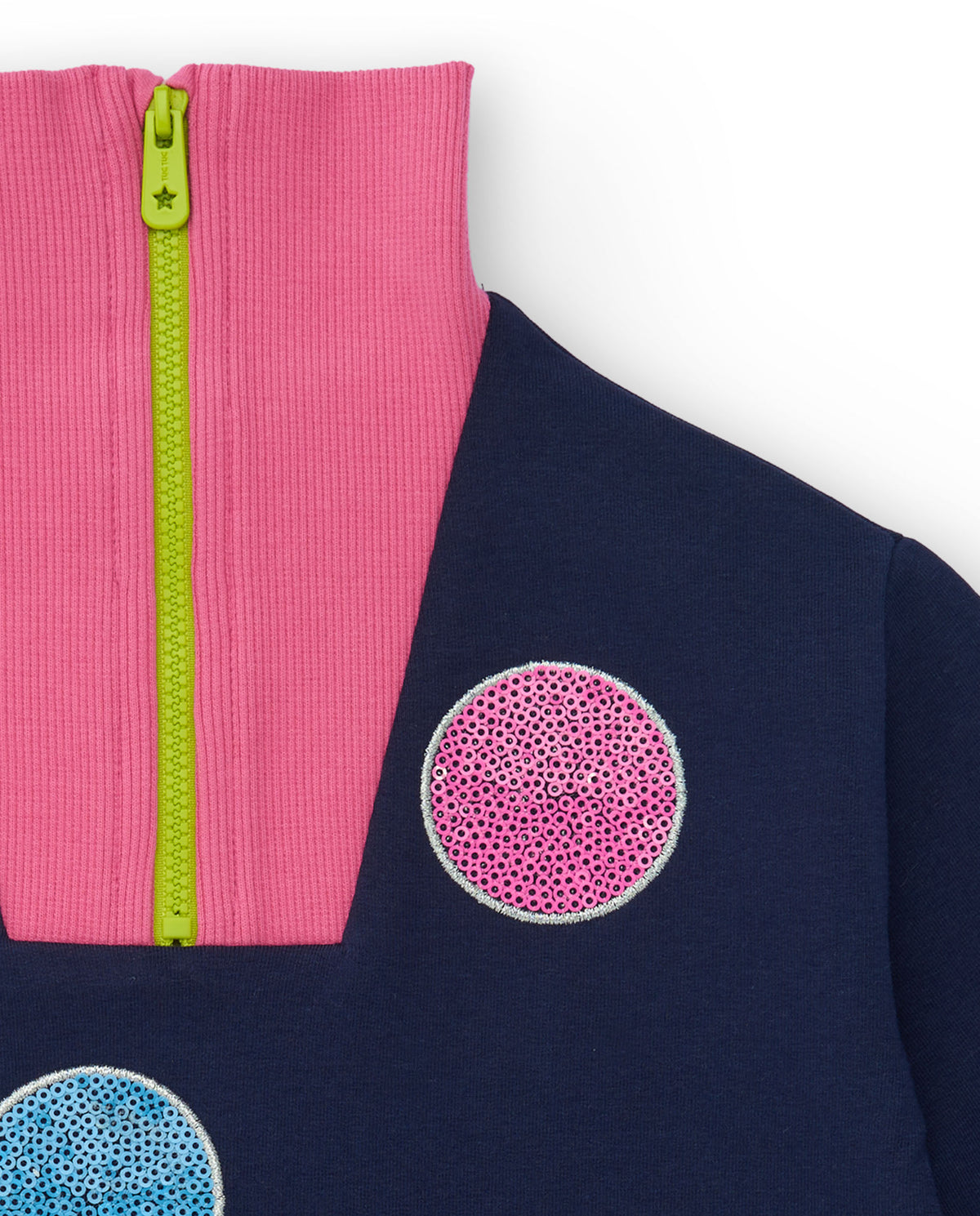 Vestido para niña en azul marino con cuello alto rosa y
