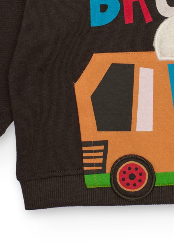 Sudadera para niño en marrón con camión y texto multicolor