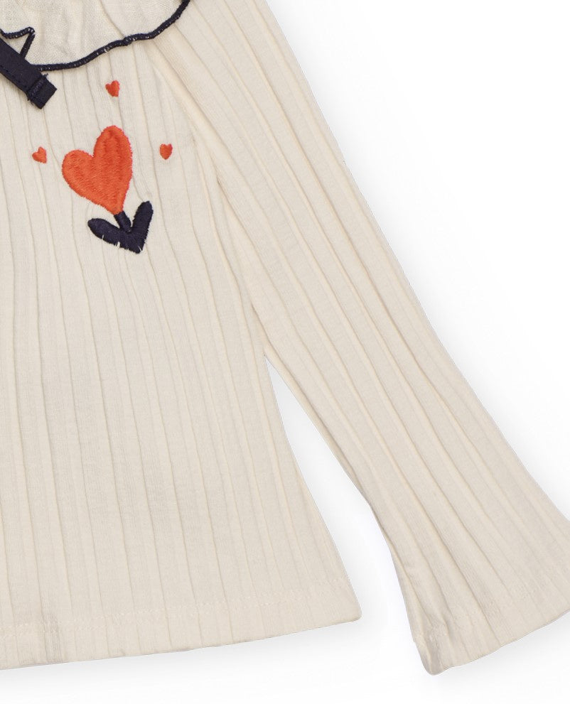 Camiseta de canalé para niña en crudo con volantes y lazo