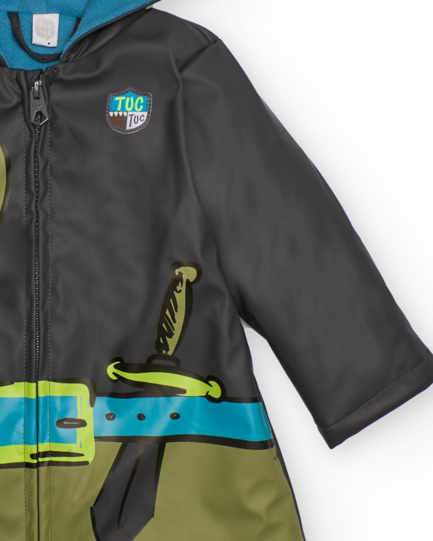 Chubasquero para niño en negro con capucha y estampado de