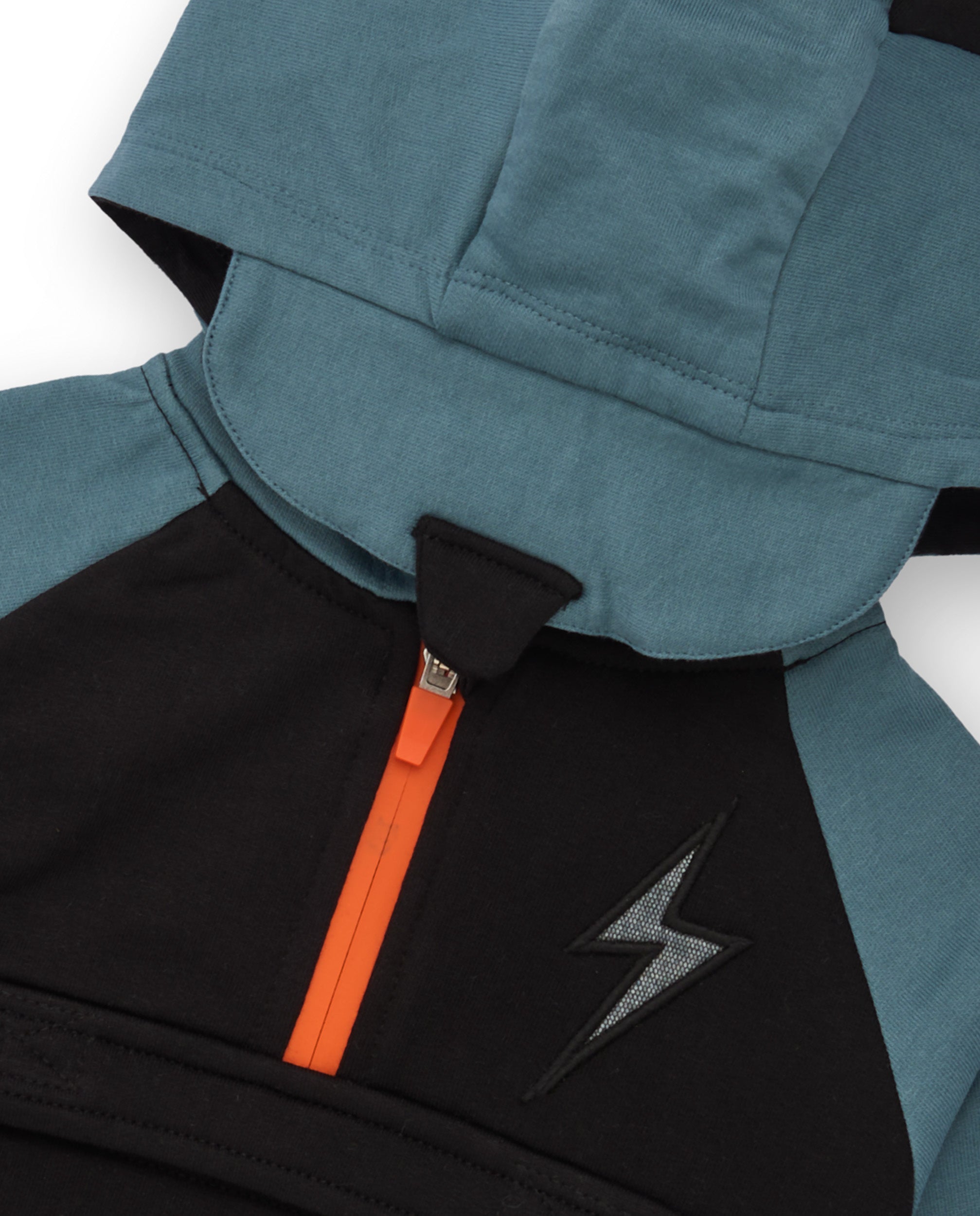 Sudadera con capucha y orejas decorativas para niño