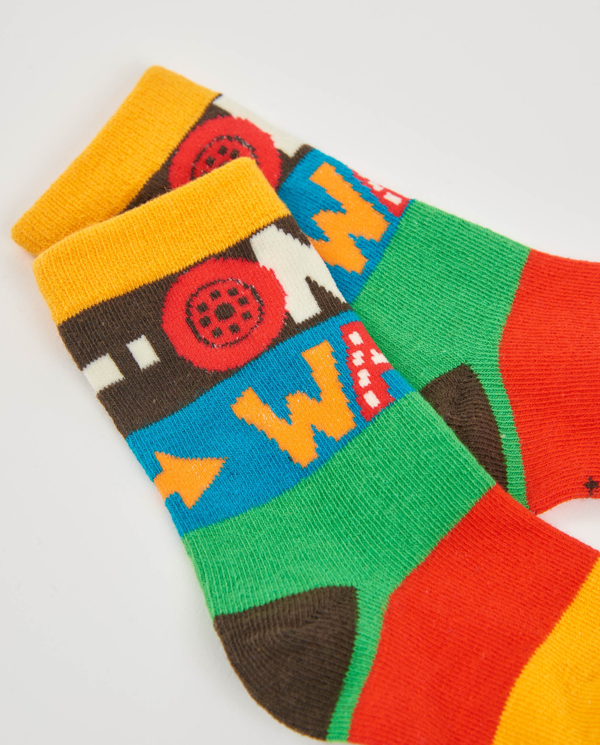 Calcetines para niño en multicolor con motivos de vehículos