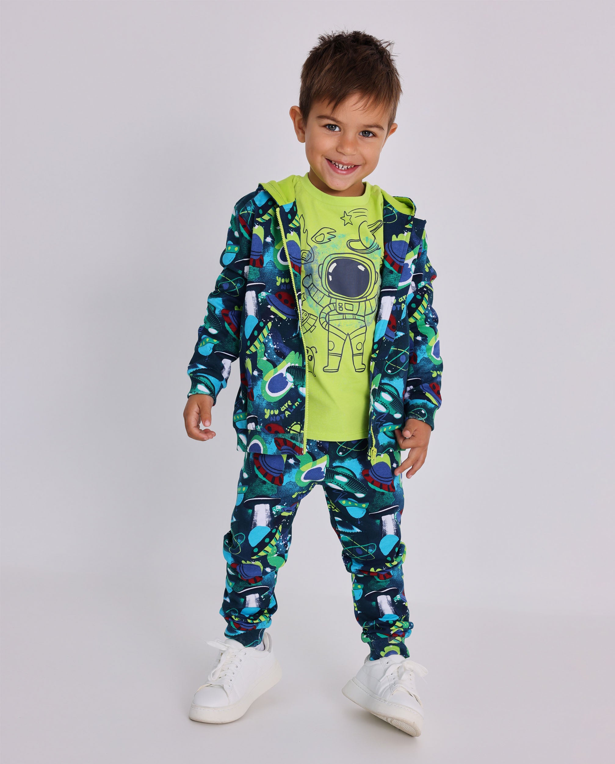 Conjunto de sudadera y pantalón para niño color azul con