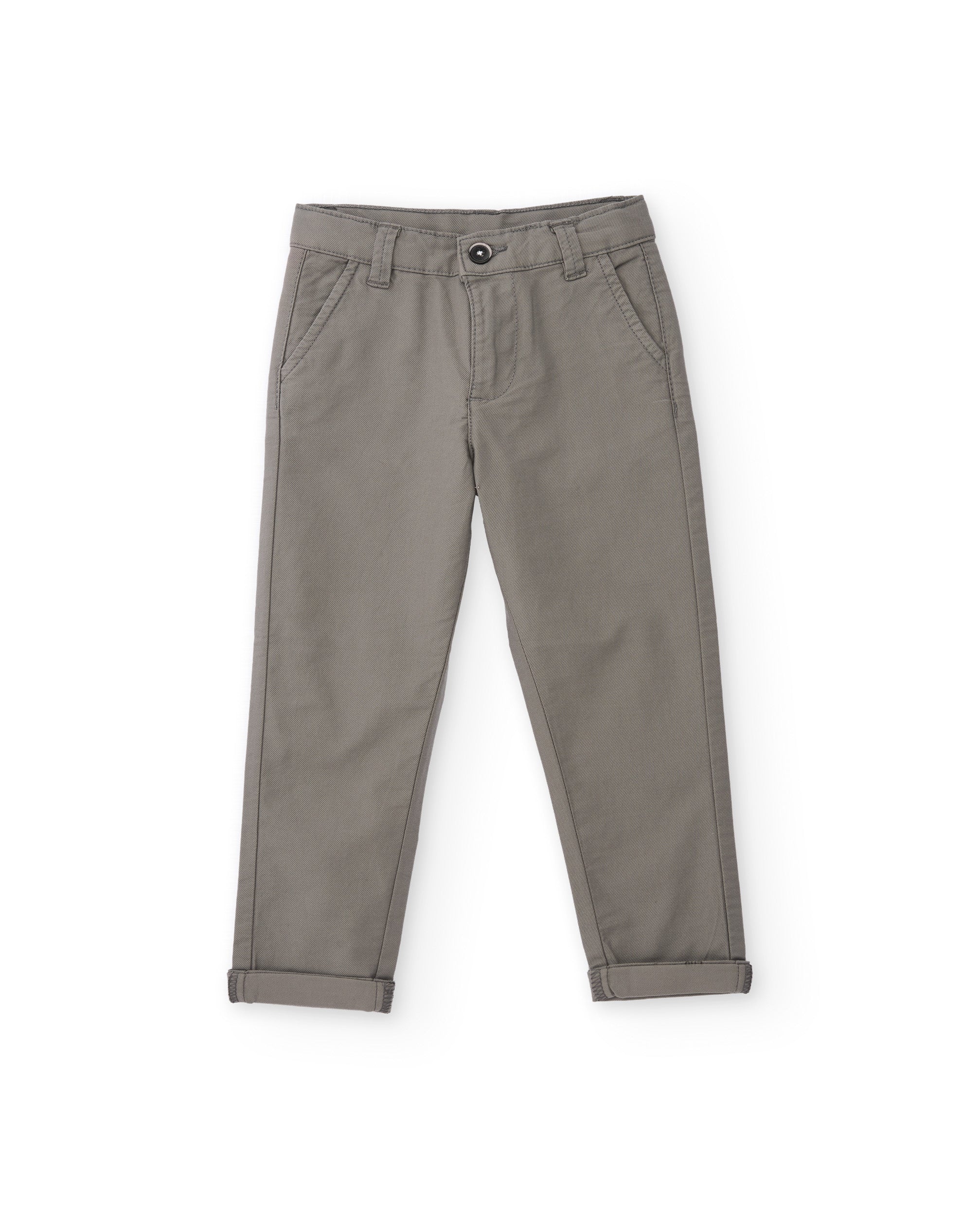 Pantalón de niño color gris con bolsillos y vuelta en el bajo